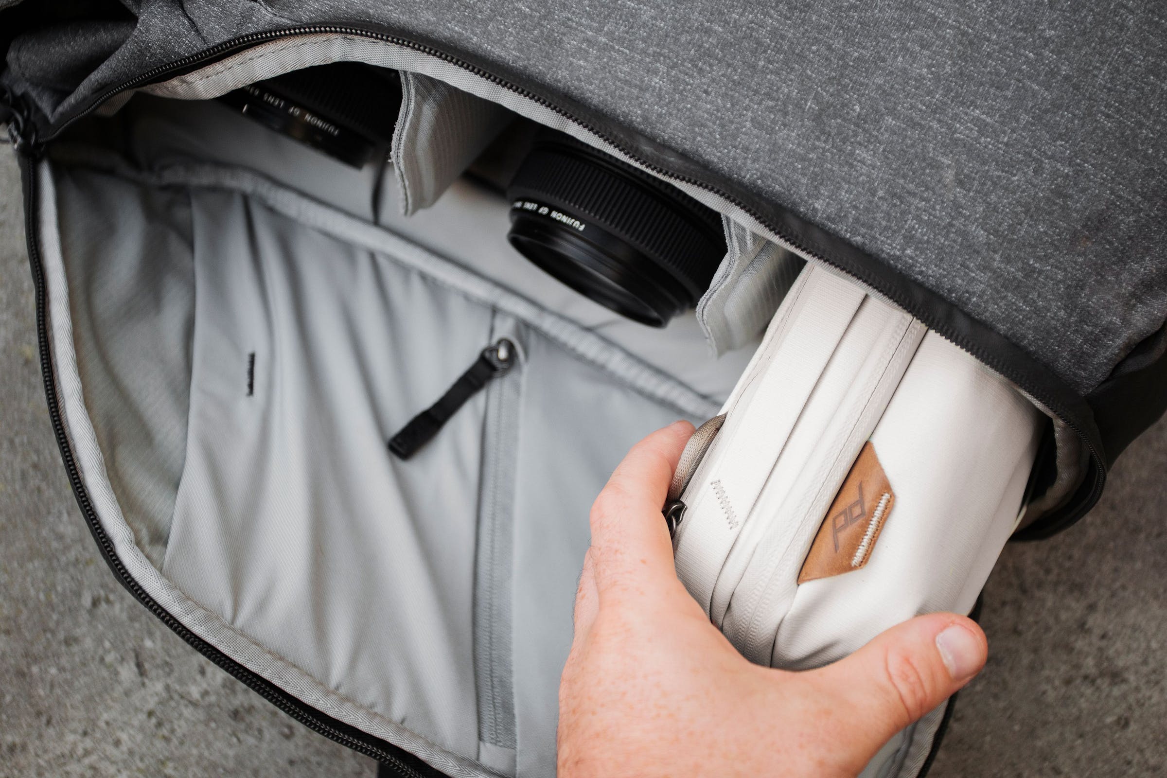 Tech Pouch Bone - Bianco Beige