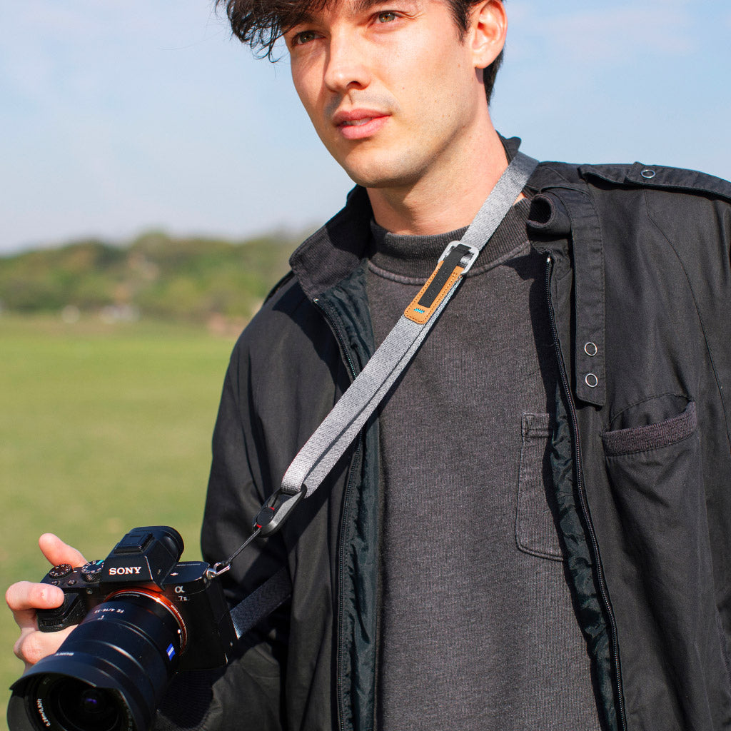 LEASH - Ash VERSIONE piu Sottile - Tracolla versatile per fotocamera ad aggancio rapido