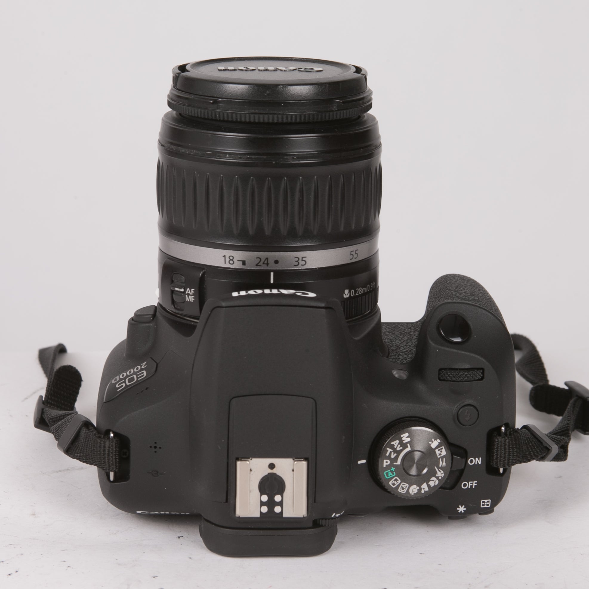 Canon Eos 2000d + Lente efs 18-55 II