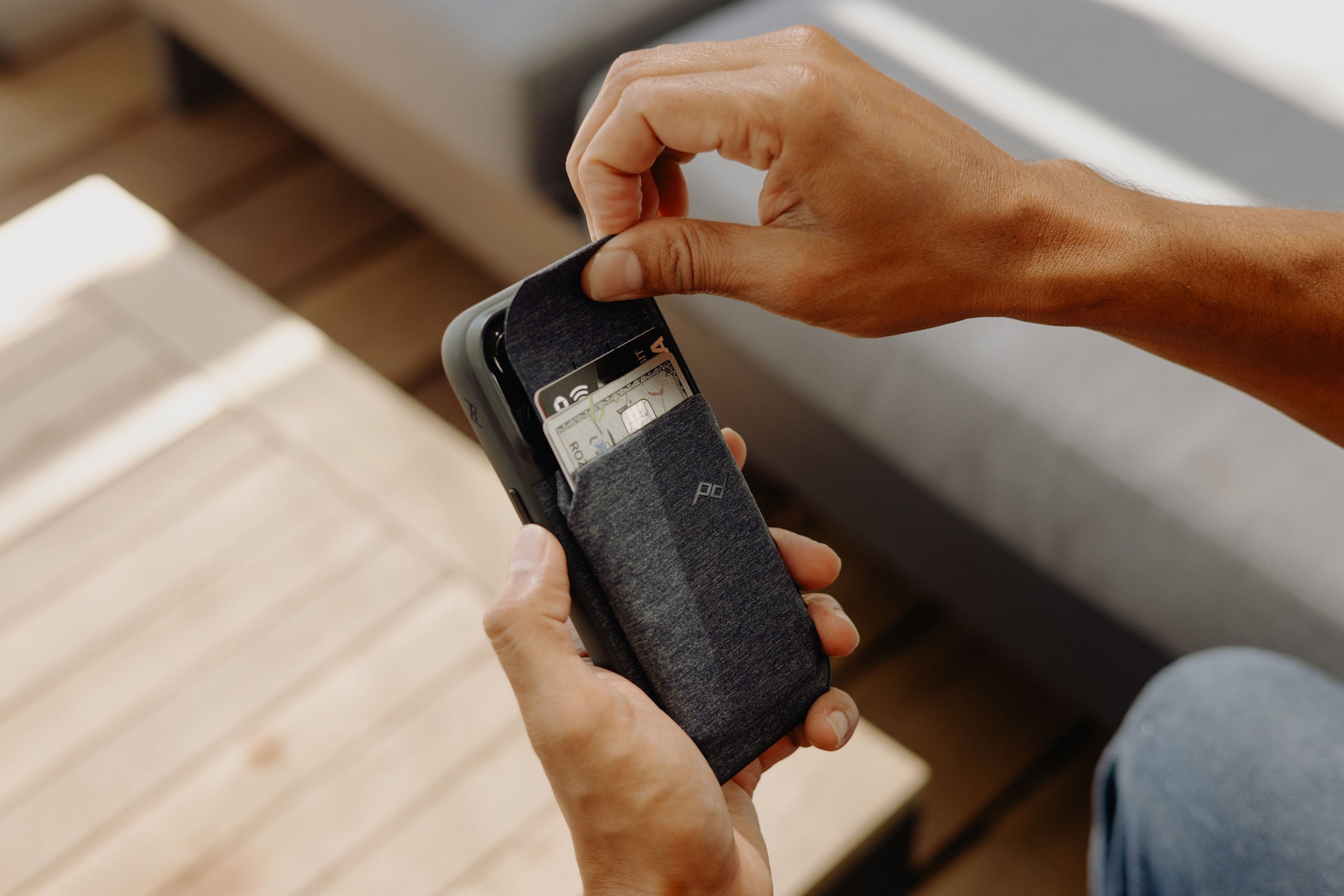 Mobile Everyday - Loop Case - iPhone 15 Pro - Charcoal