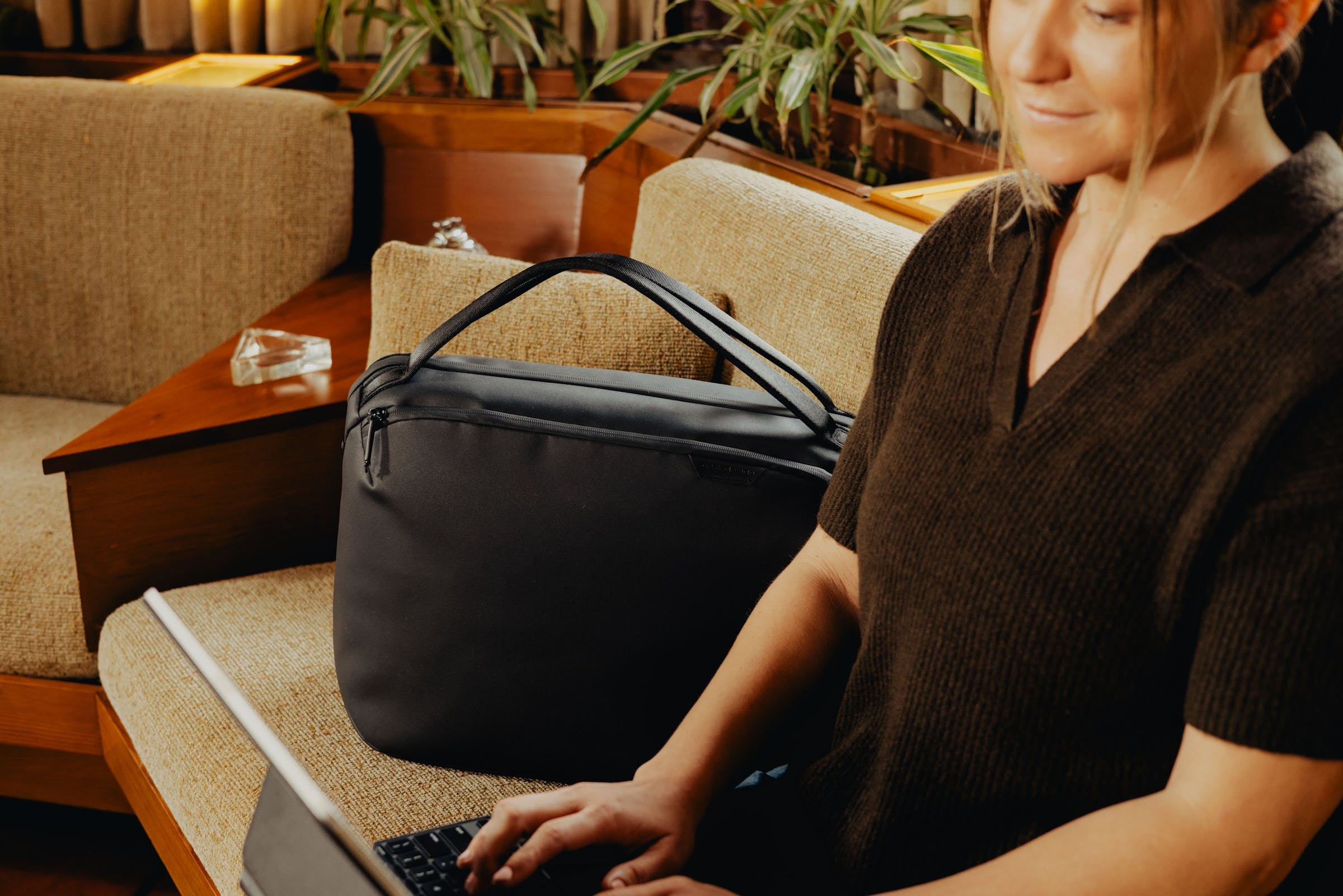 Travel Weekender 25L Black - Laptop16"
