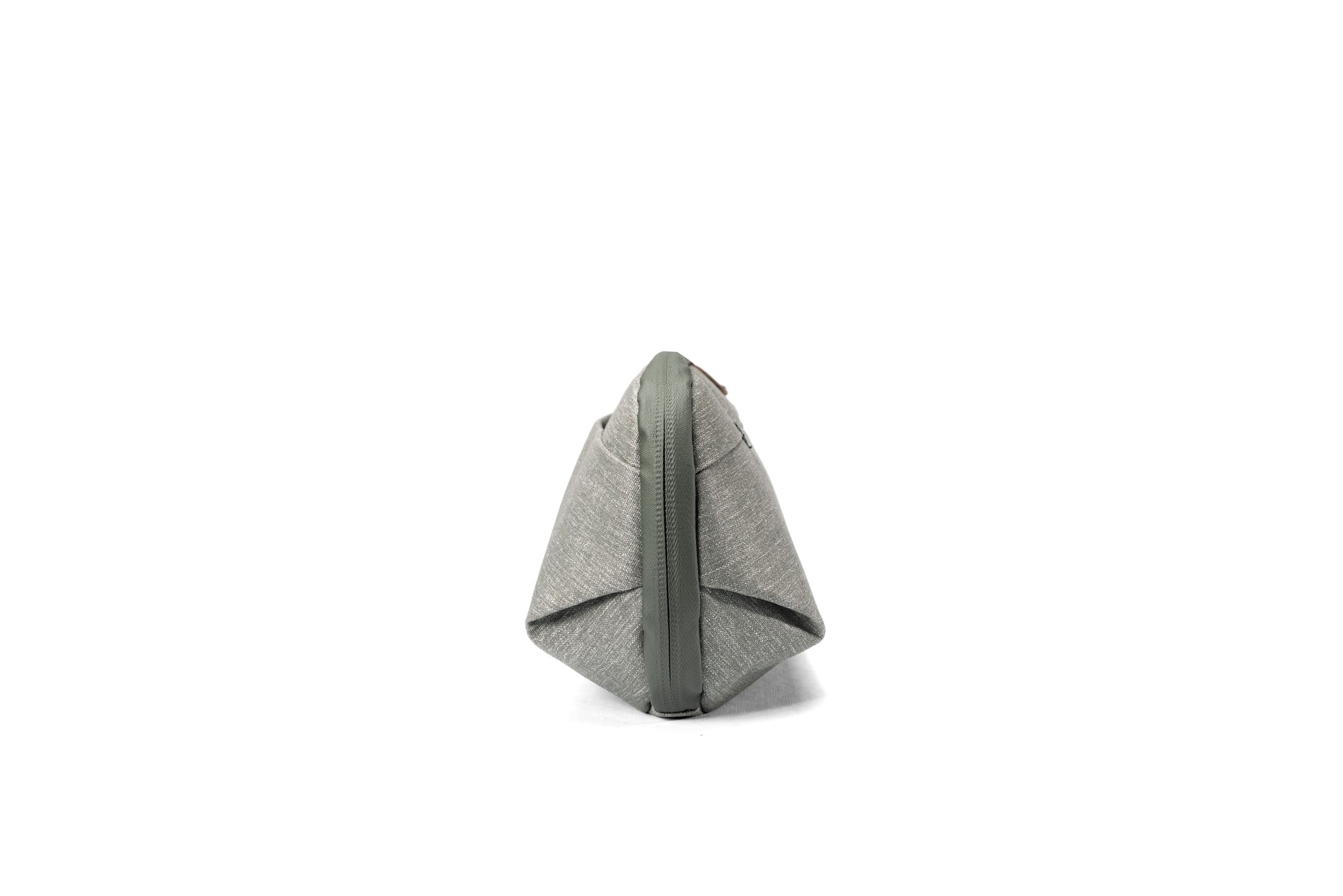 Wash Pouch Small - Sage - Verde salvia (Beauty da viaggio) Small Wash Pouch Beauty da viaggio PK2839 BWP-S-BK-1 Wash Pouch Small - Black. (Beauty da viaggio)