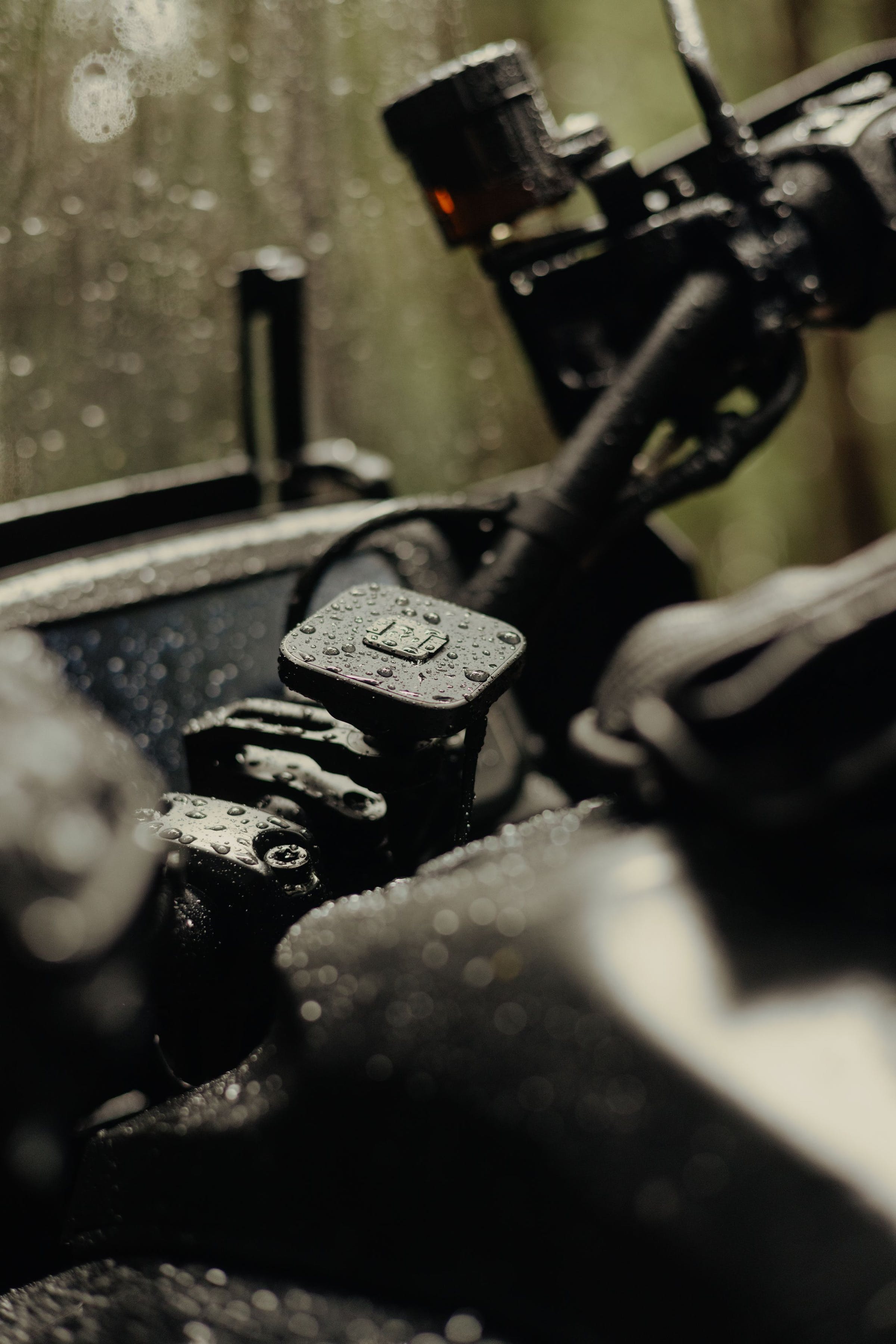 Mobile Motorcycle Mount Bar Mount v2: Charging Black - CON ANTIVIBRAZIONE