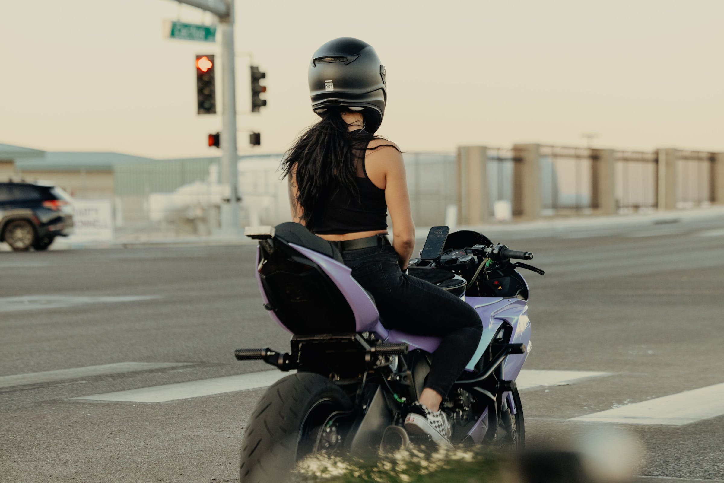 Mobile Motorcycle Mount Stem Mount: Charging Black - CON ANTIVIBRAZIONE