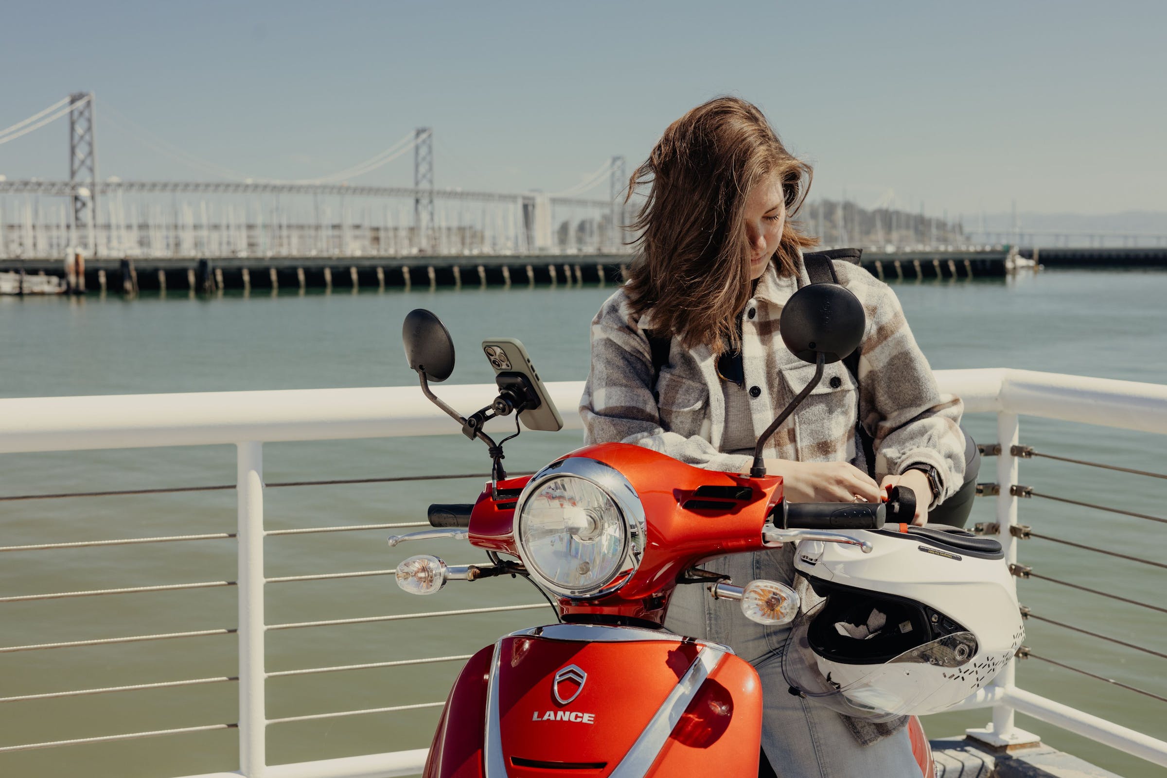 Mobile Motorcycle Mount Mirror Mount: Charging BLACK - CON ANTIVIBRAZIONE