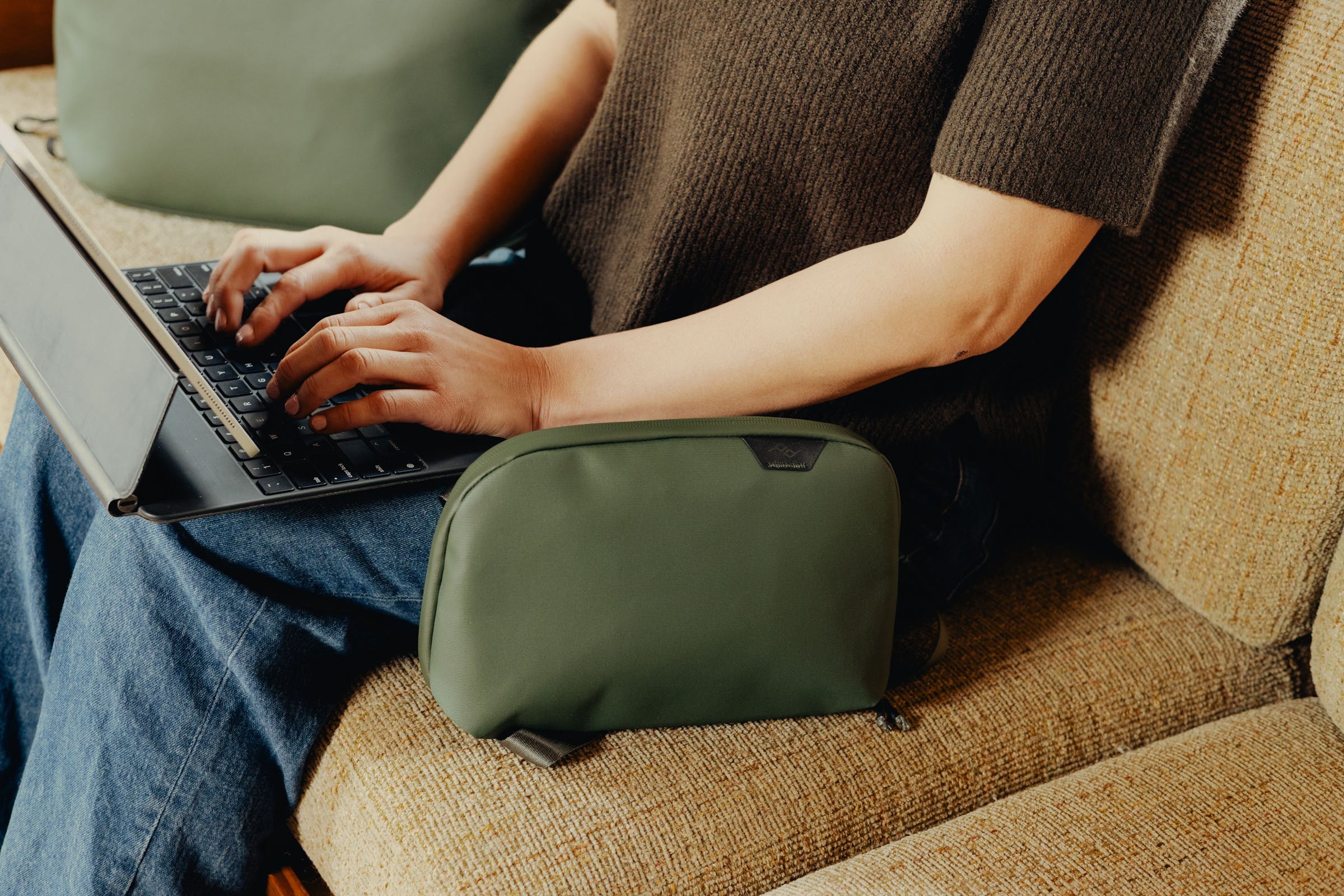 Travel Crossbody 3L Sage - compact camera - GR - TZ