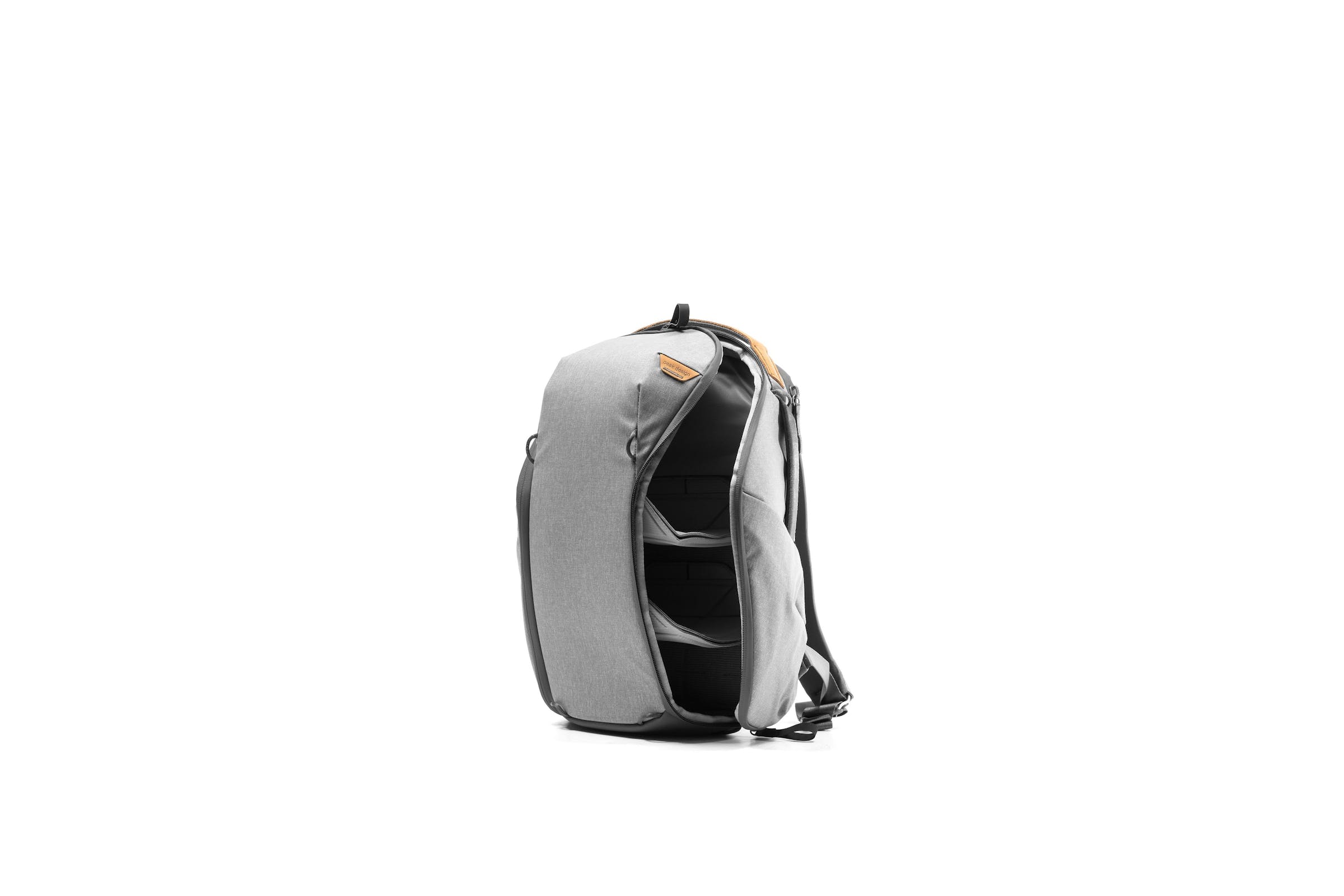 Everyday Backpack 15L Zip v2 // Ash -grigio chiaro