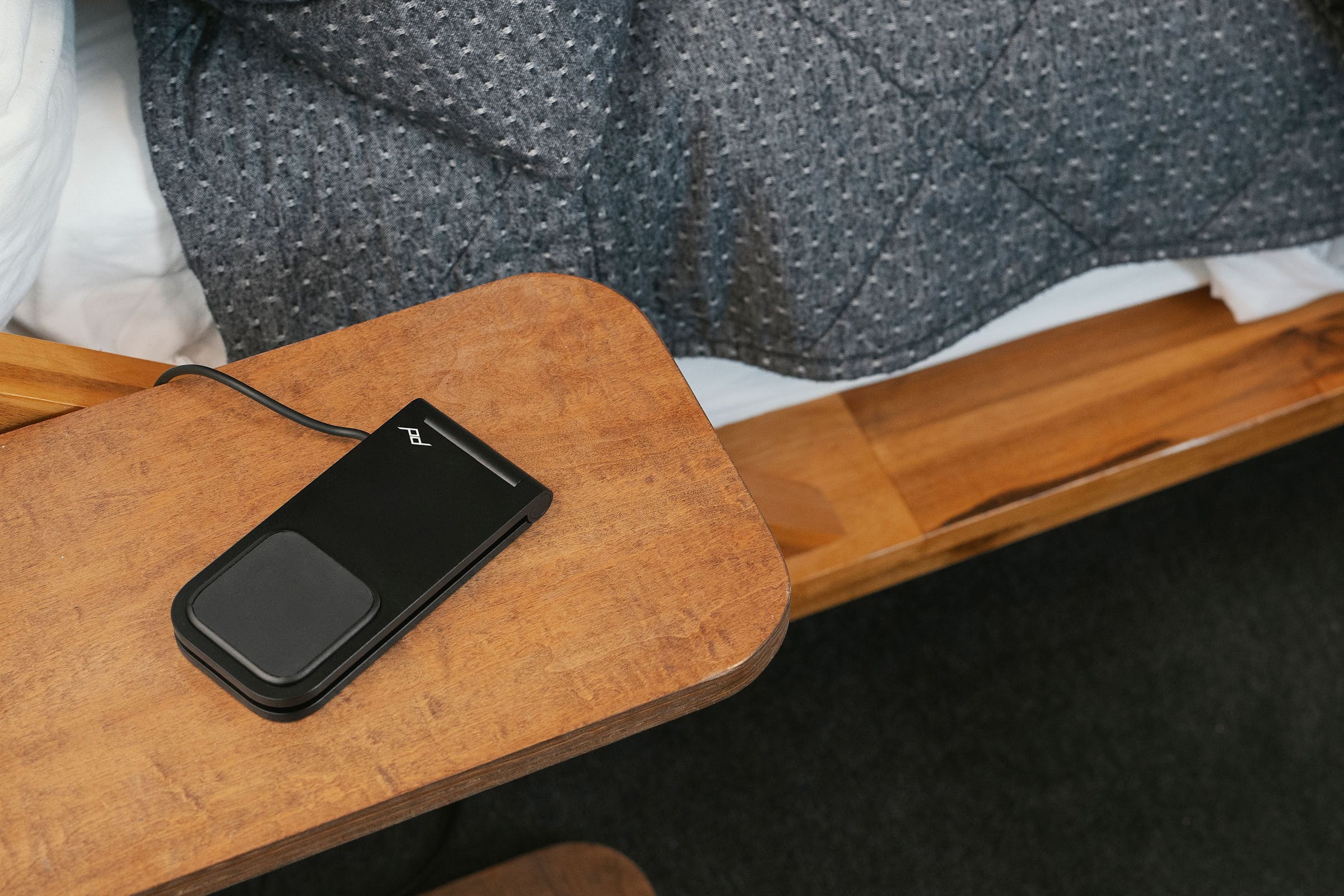 Mobile Wireless Charging Stand v2 Black