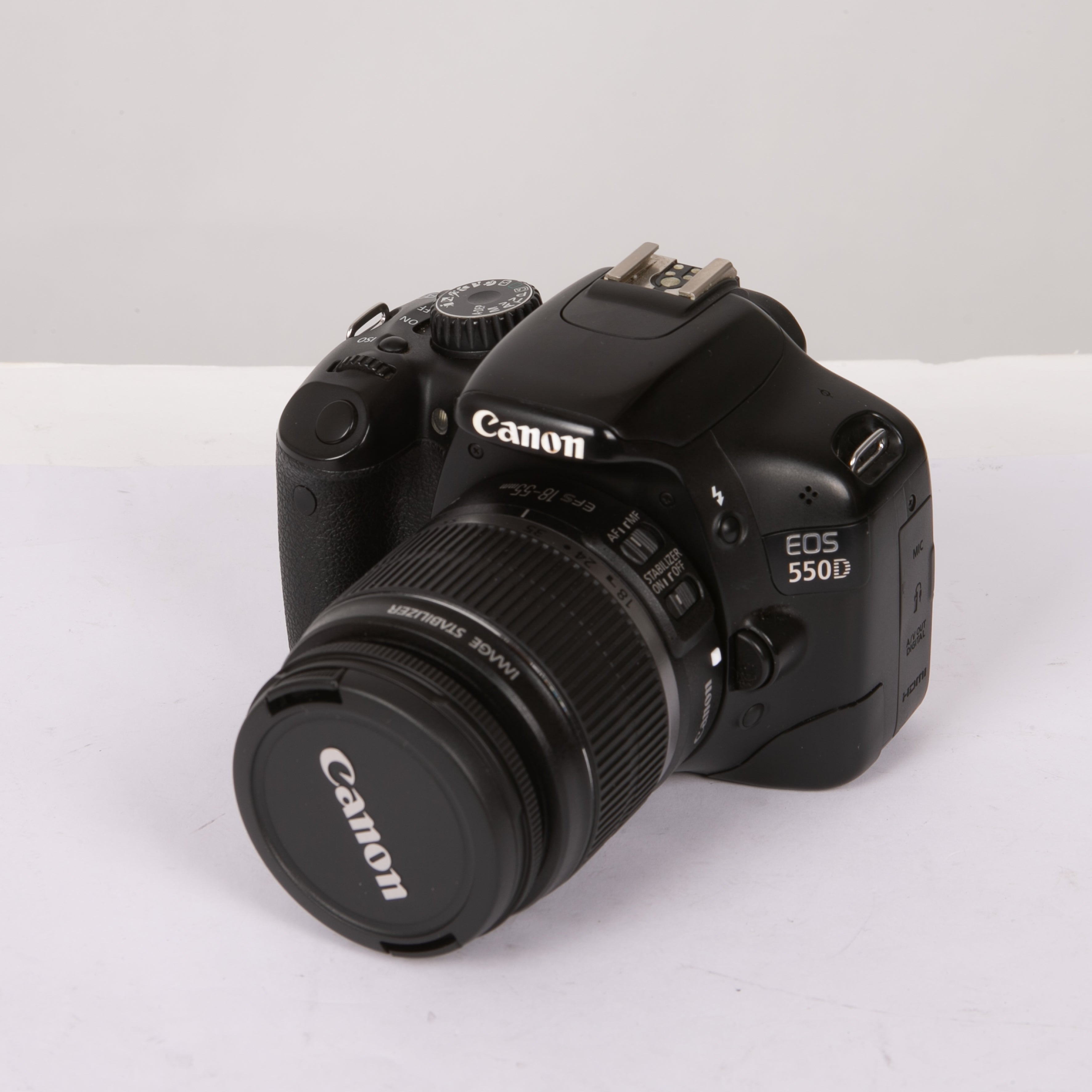 Canon EOS 550d + EF-S 18-55mm Is