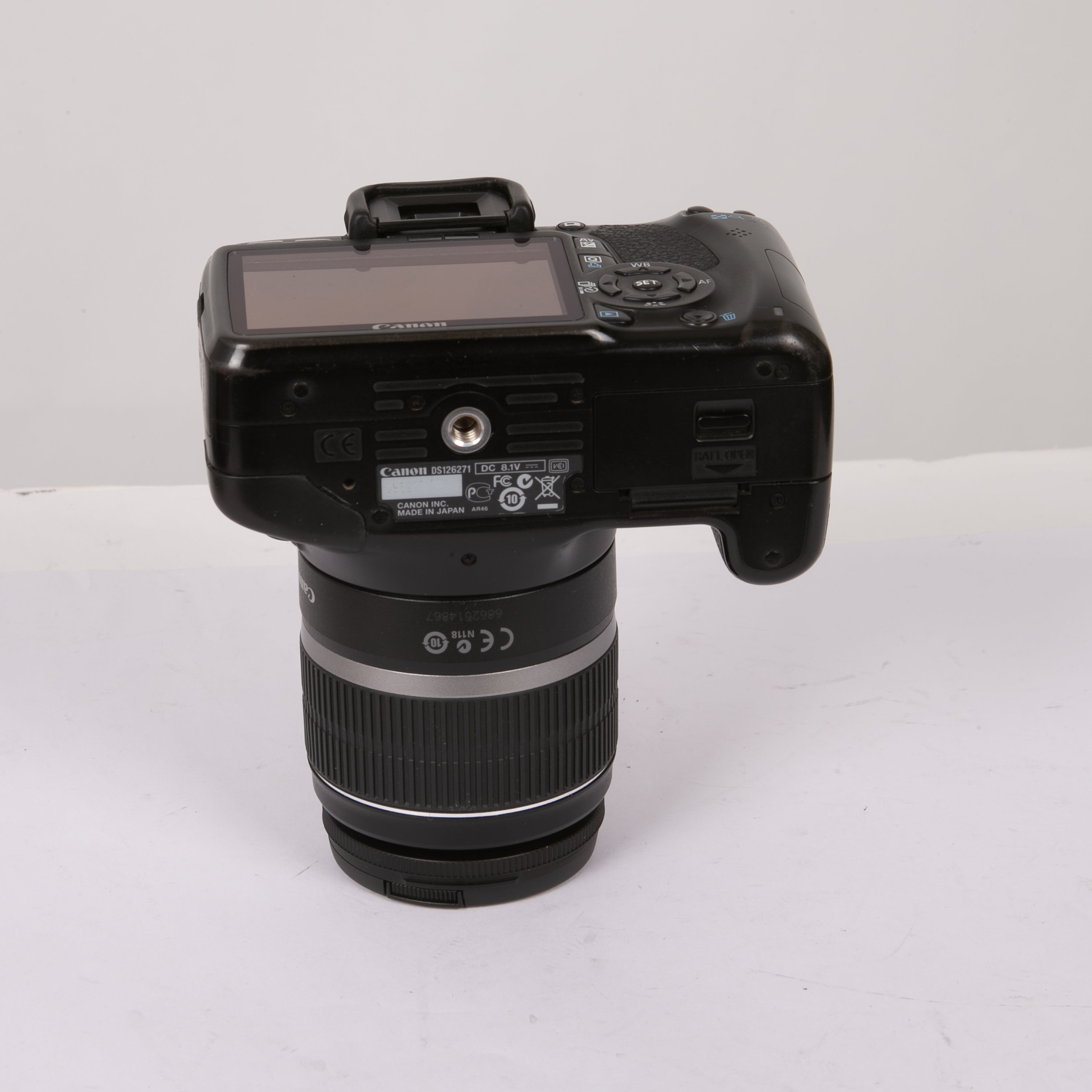 Canon EOS 550d + EF-S 18-55mm Is