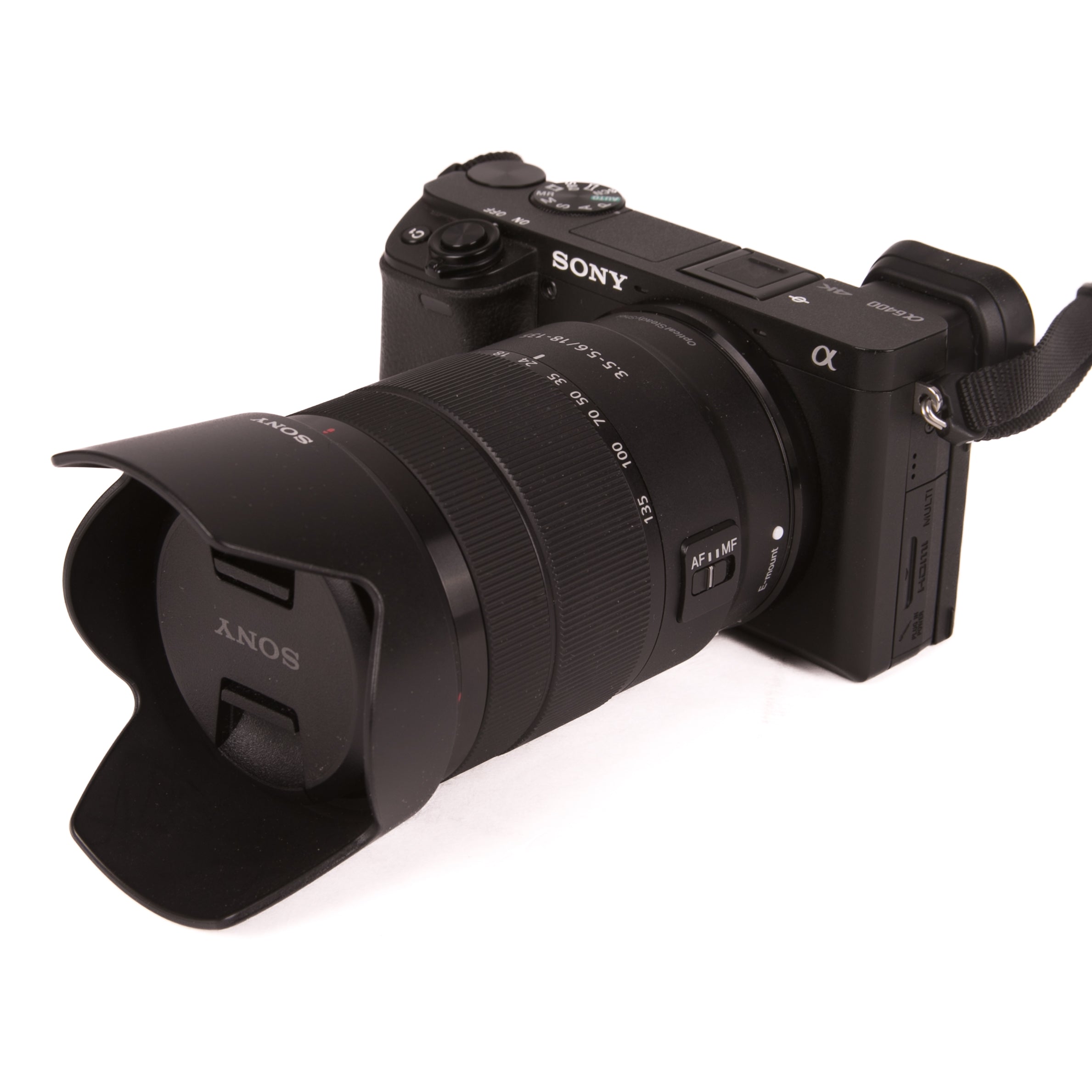 Sony Alpha a6400 con obiettivo 18-135mm SCATTI 10223