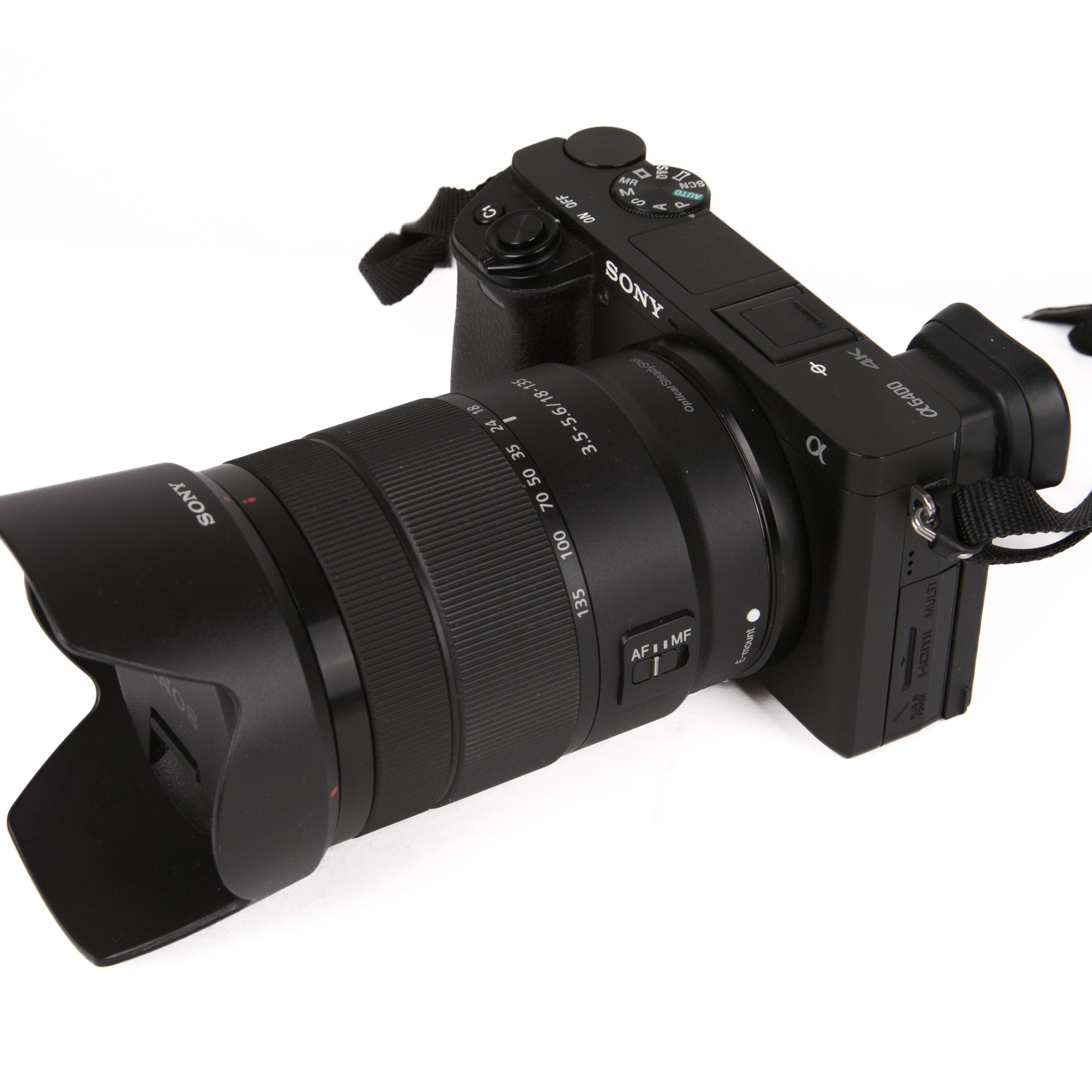 Sony Alpha a6400 con obiettivo 18-135mm SCATTI 10223