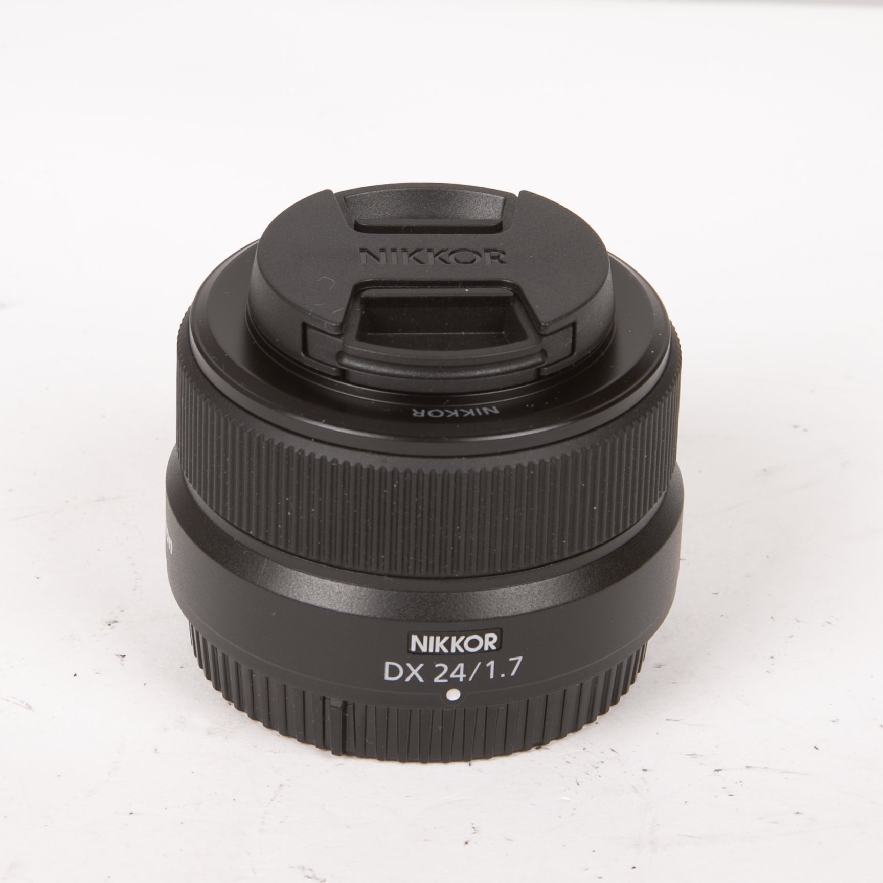 Nikon Z DX 24mm f/1.7 Usato