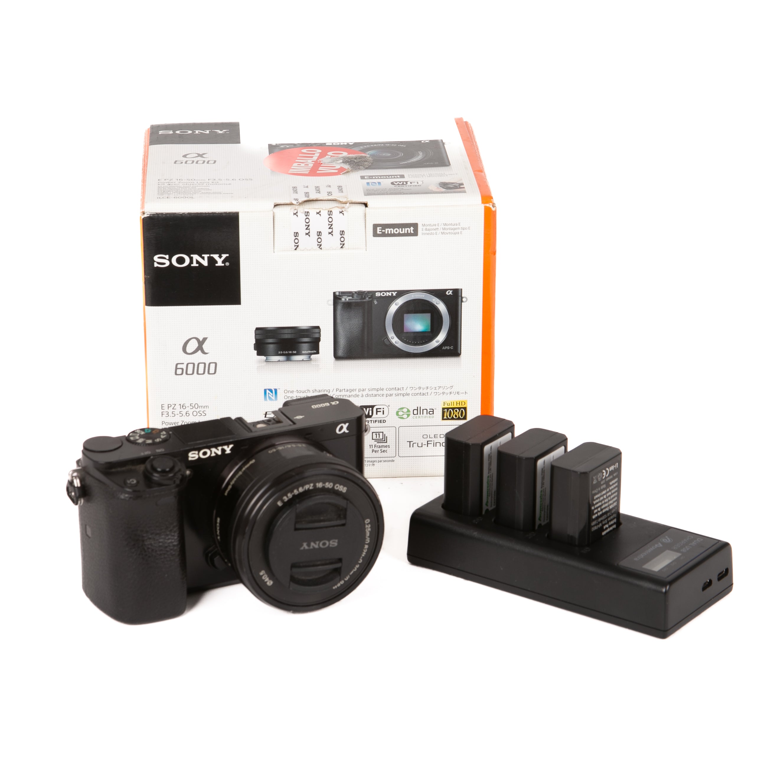 Sony α6000 + 16 - 50mm 24,3 Mpx scatti 11330