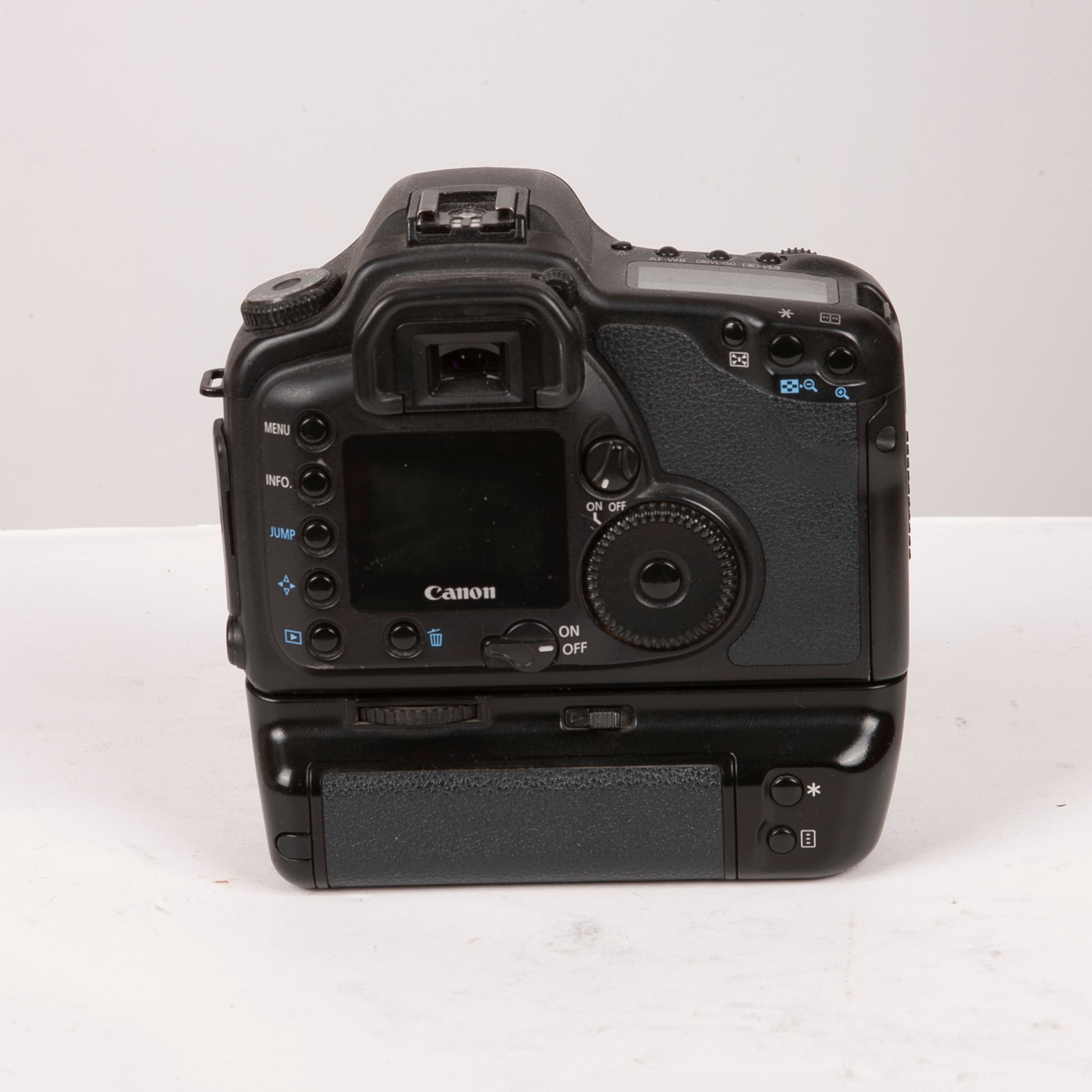 CANON EOS 10D + BG-DE3