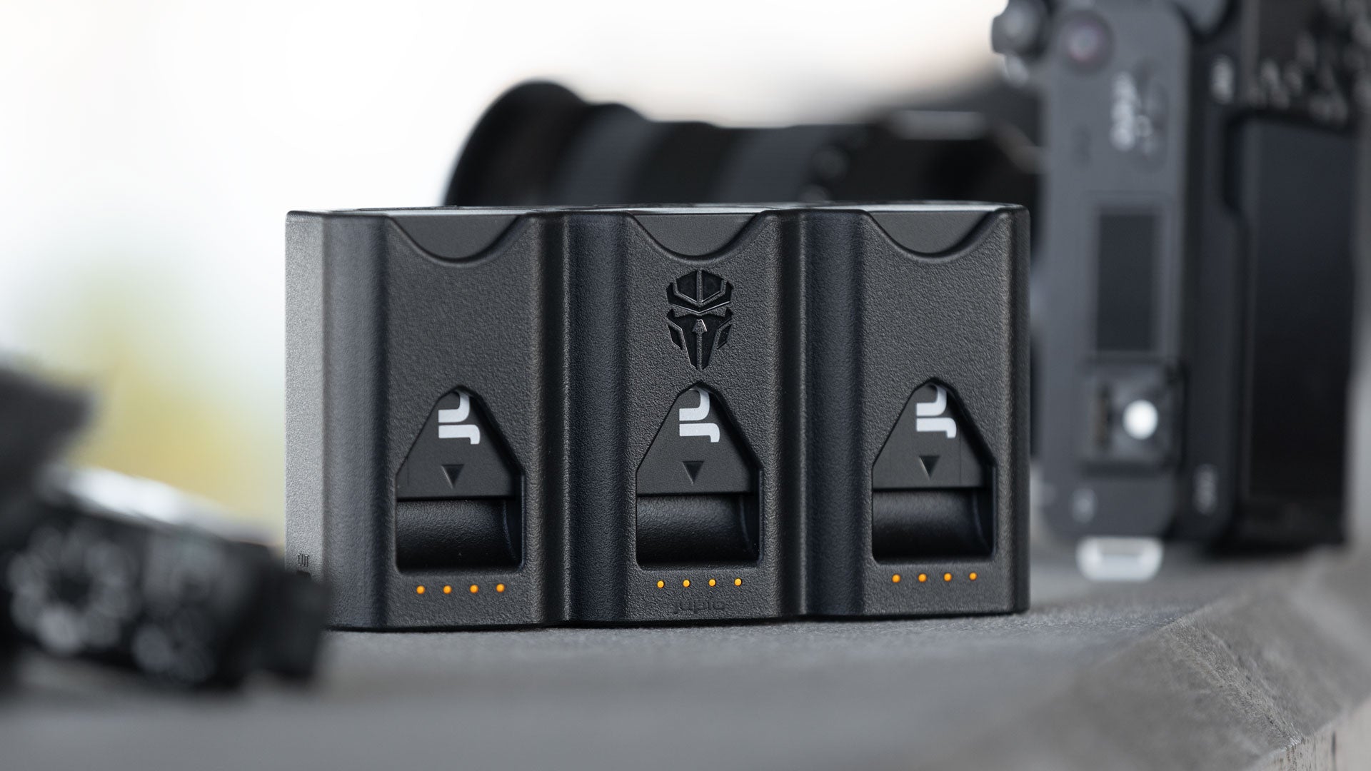 Jupio caricabatteria Pr1me Tri-Charge per Nikon EN-EL15