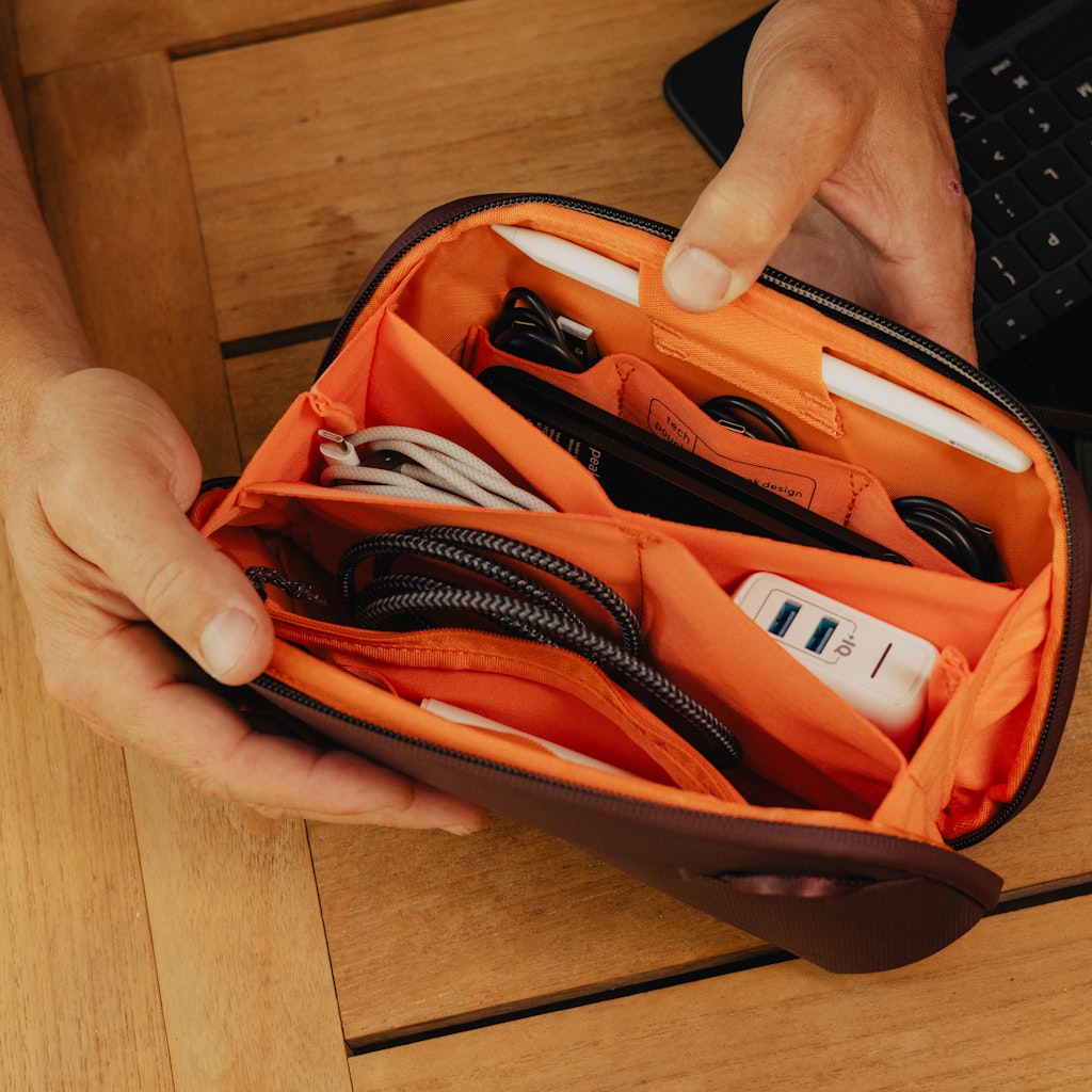 Tech Pouch Small - Eclipse