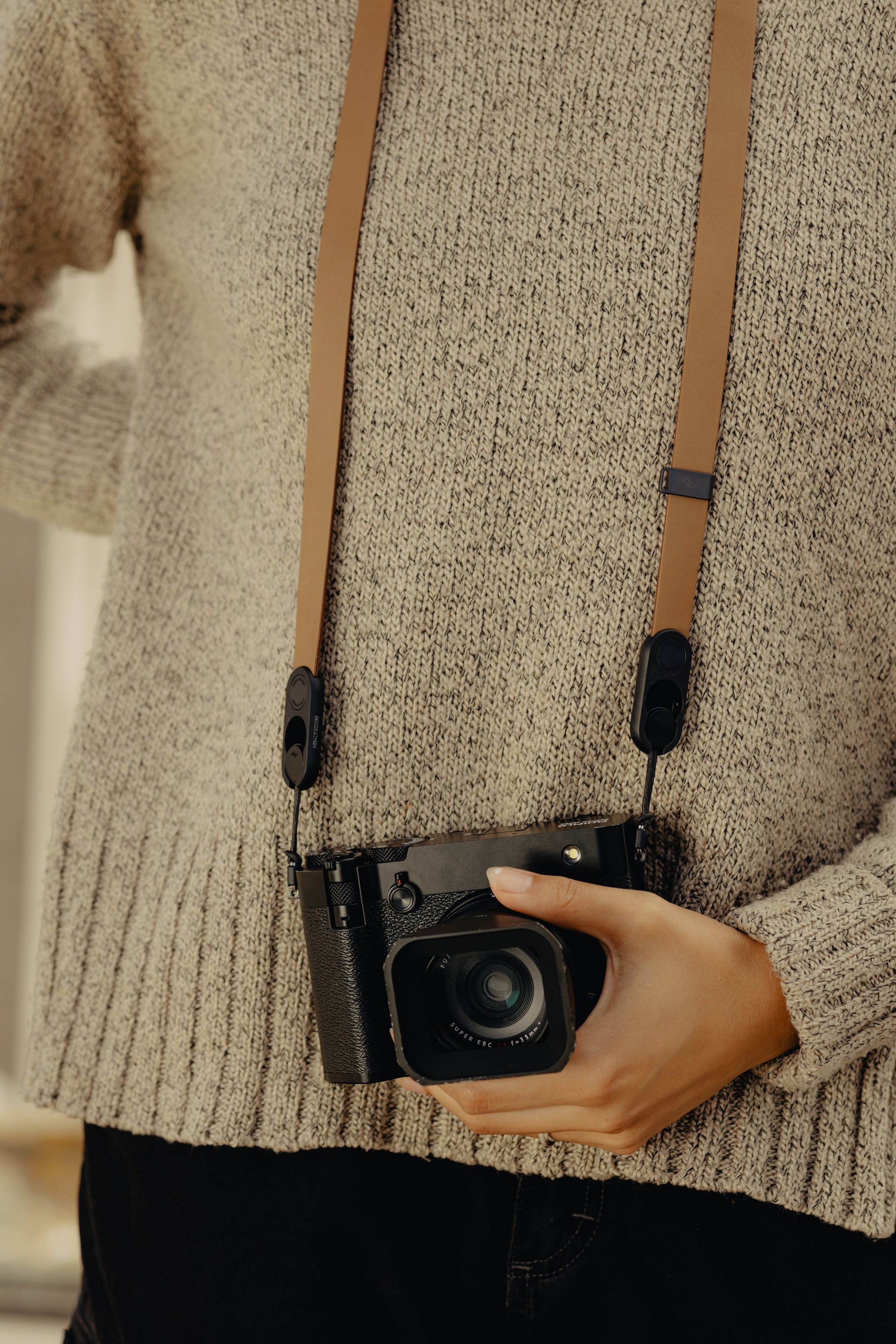 Form - Leather Marrone Chiaro Camera Strap Standard