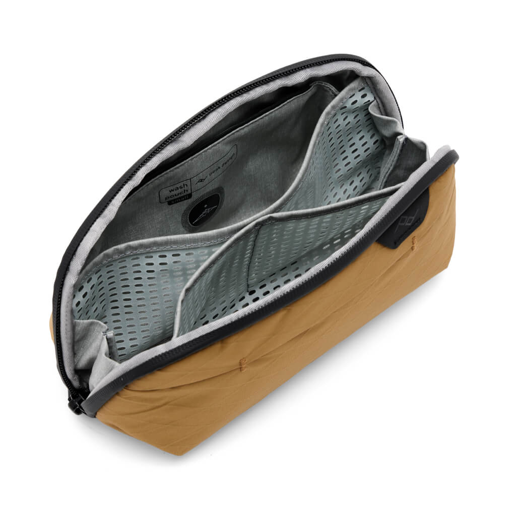 Wash Pouch SMALL Coyote