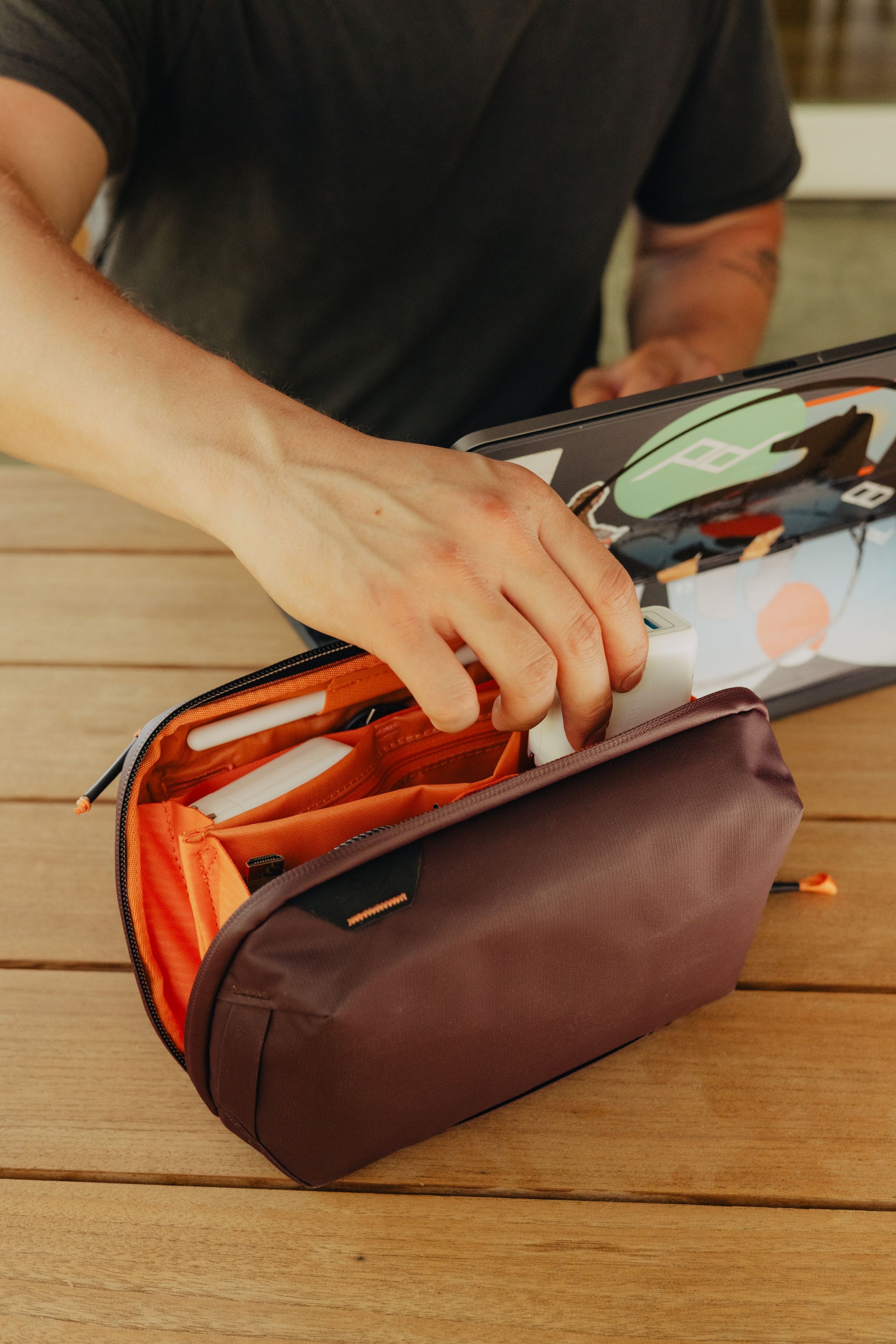 Tech Pouch - Eclipse