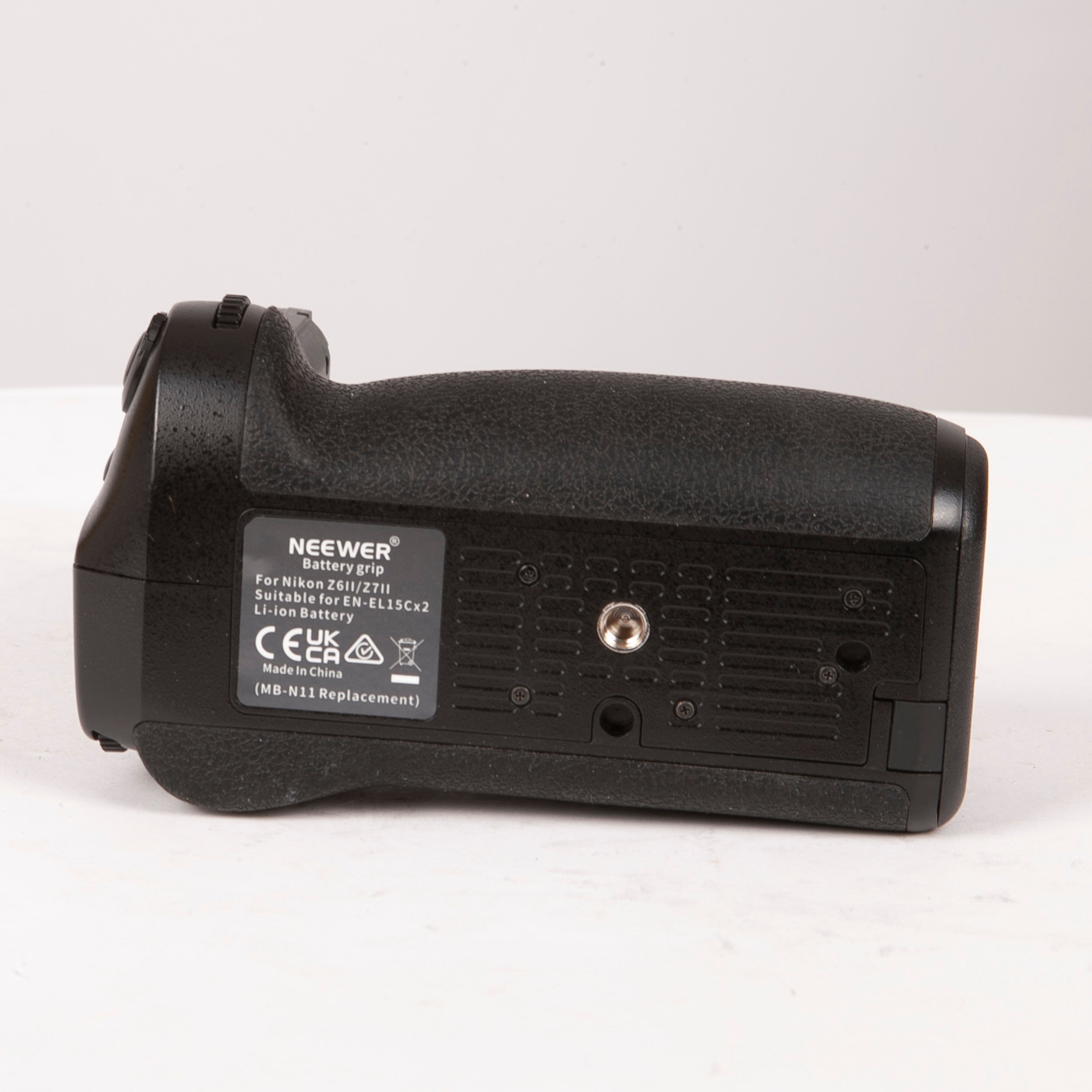 CANON EOS 10D + BG-DE3