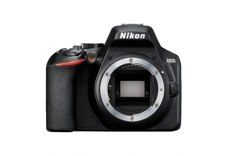 Nikon D3500 AF-P DX 18-140 f/3.5-5.G VR + SD 32GB Lexar Pro 663x