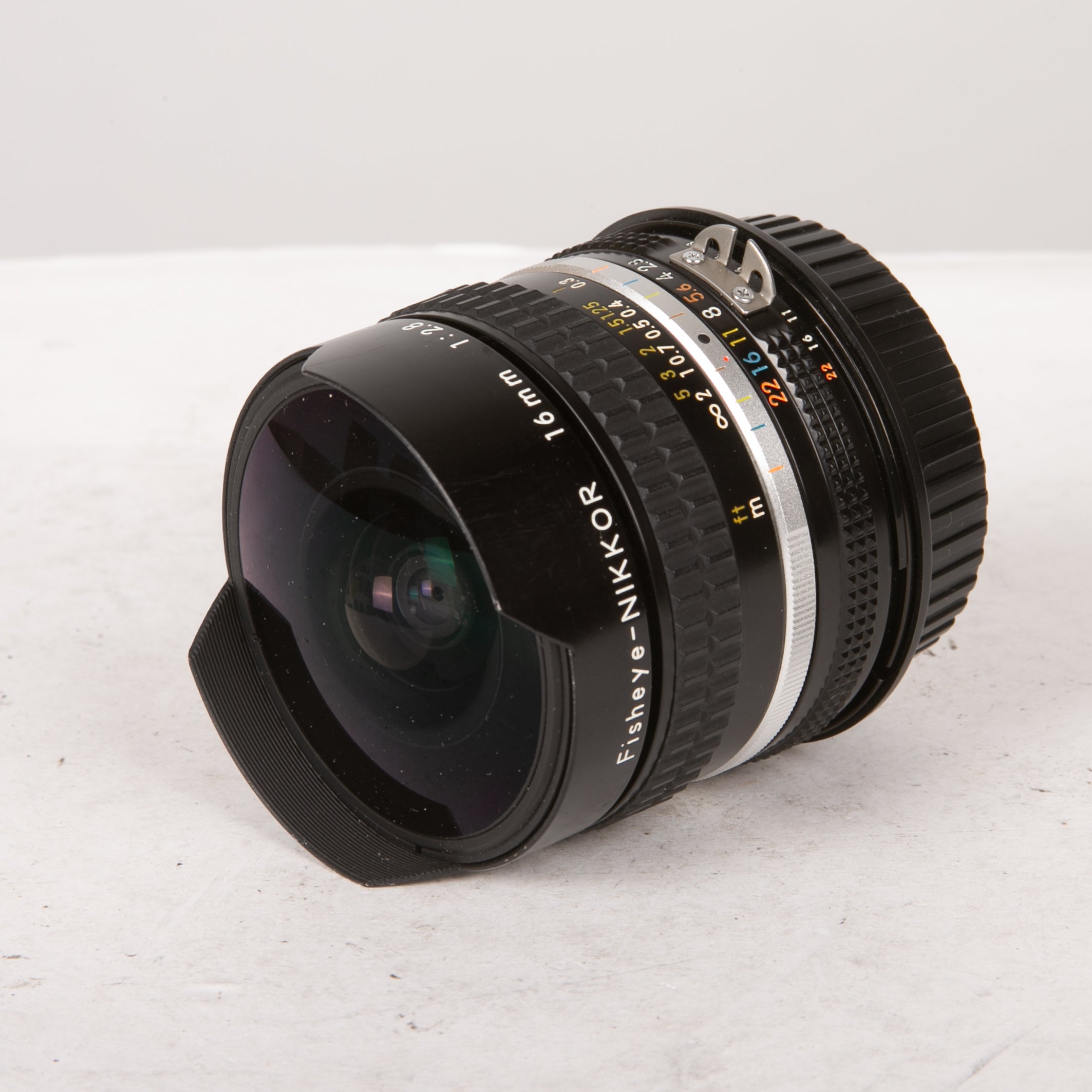 Nikon Nikkor 16mm Fisheye f2.8 Ais