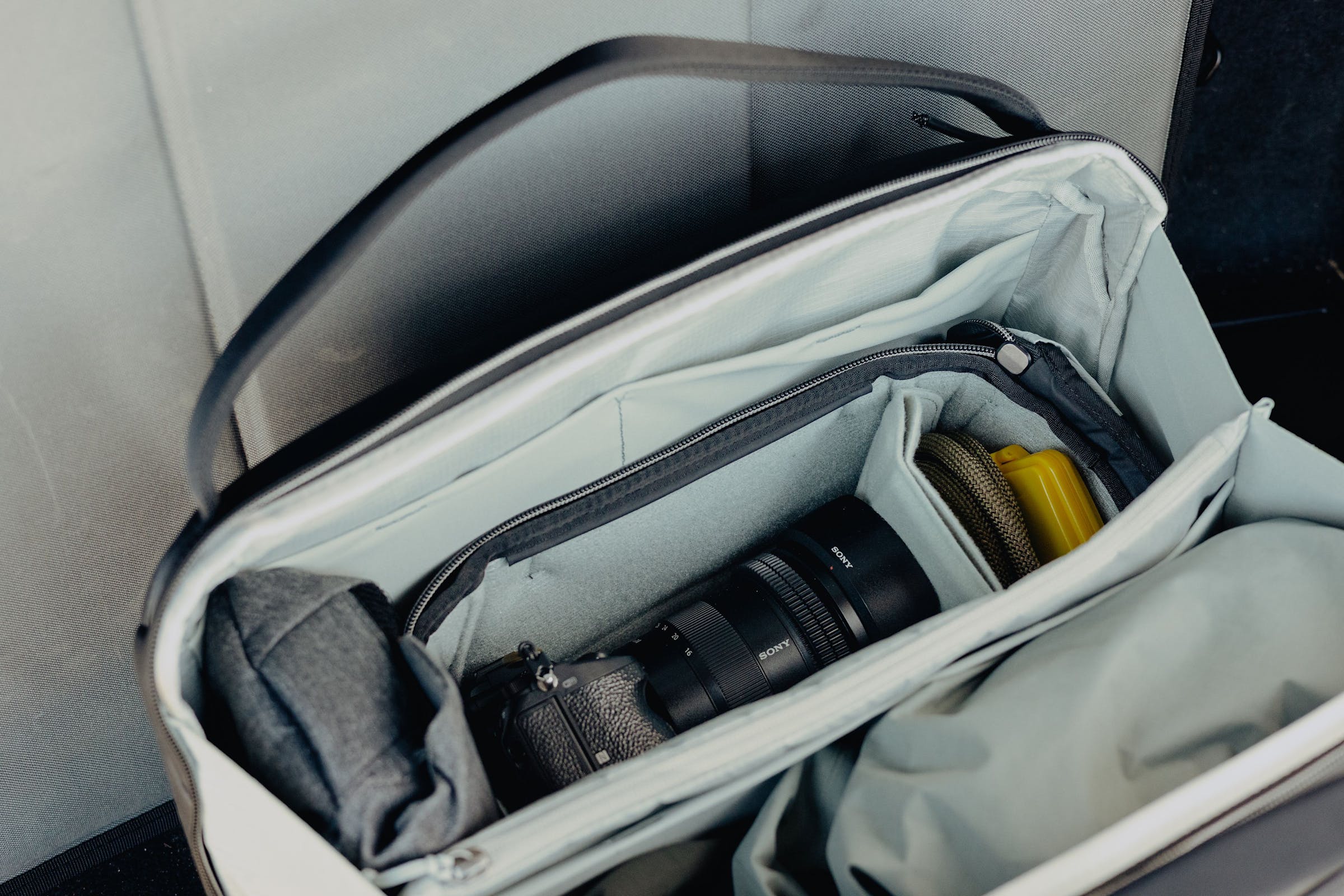 Travel Weekender 25L Black - Laptop16"