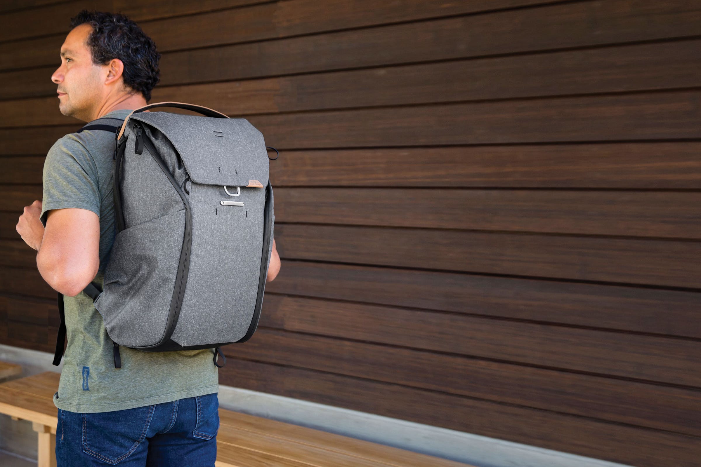 Everyday Backpack 30L v2 // Charcoal - Carbone