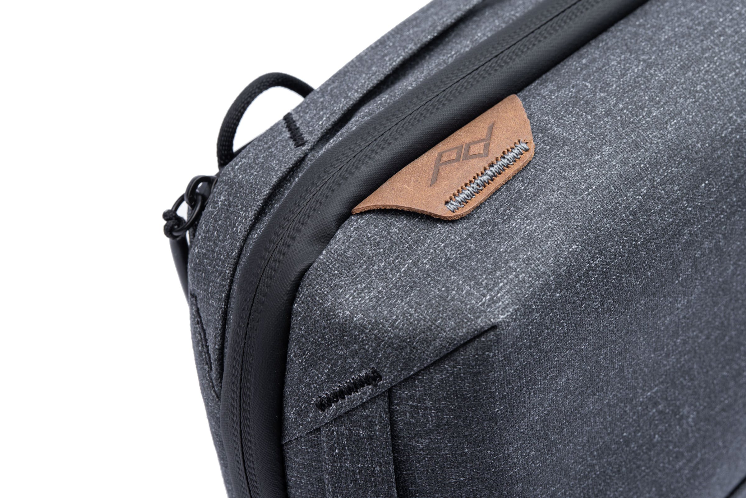 Tech Pouch Charcoal - Carbone