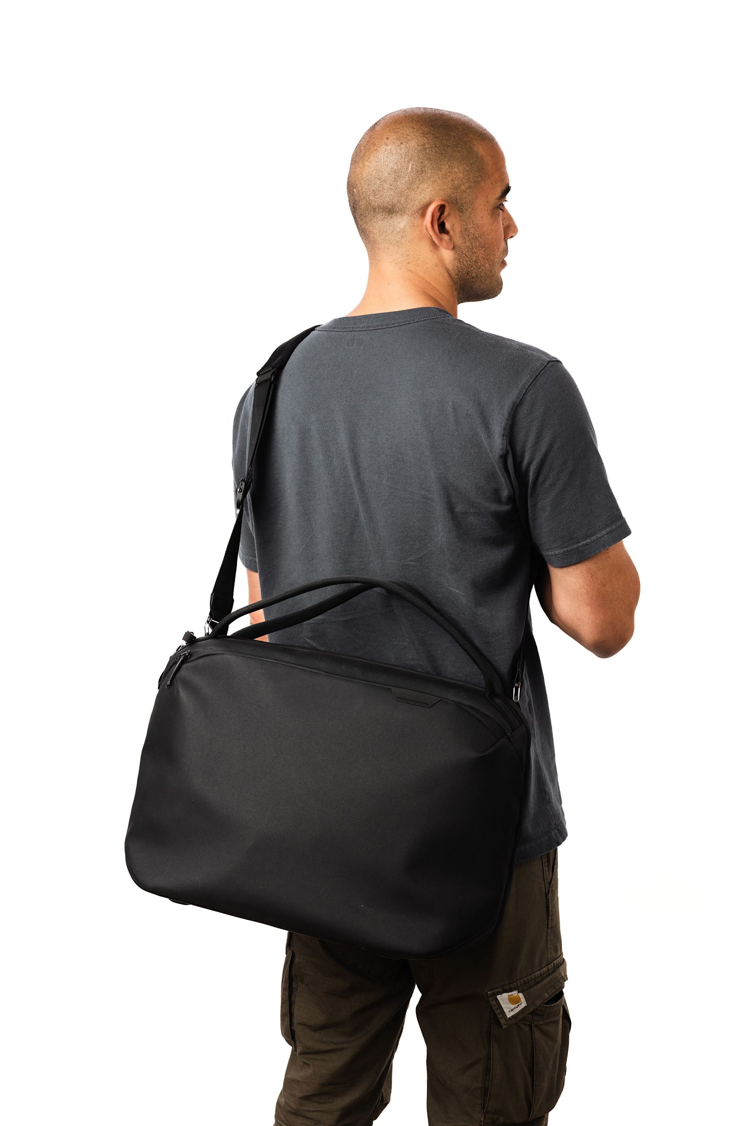 Travel Weekender 25L Black - Laptop16"