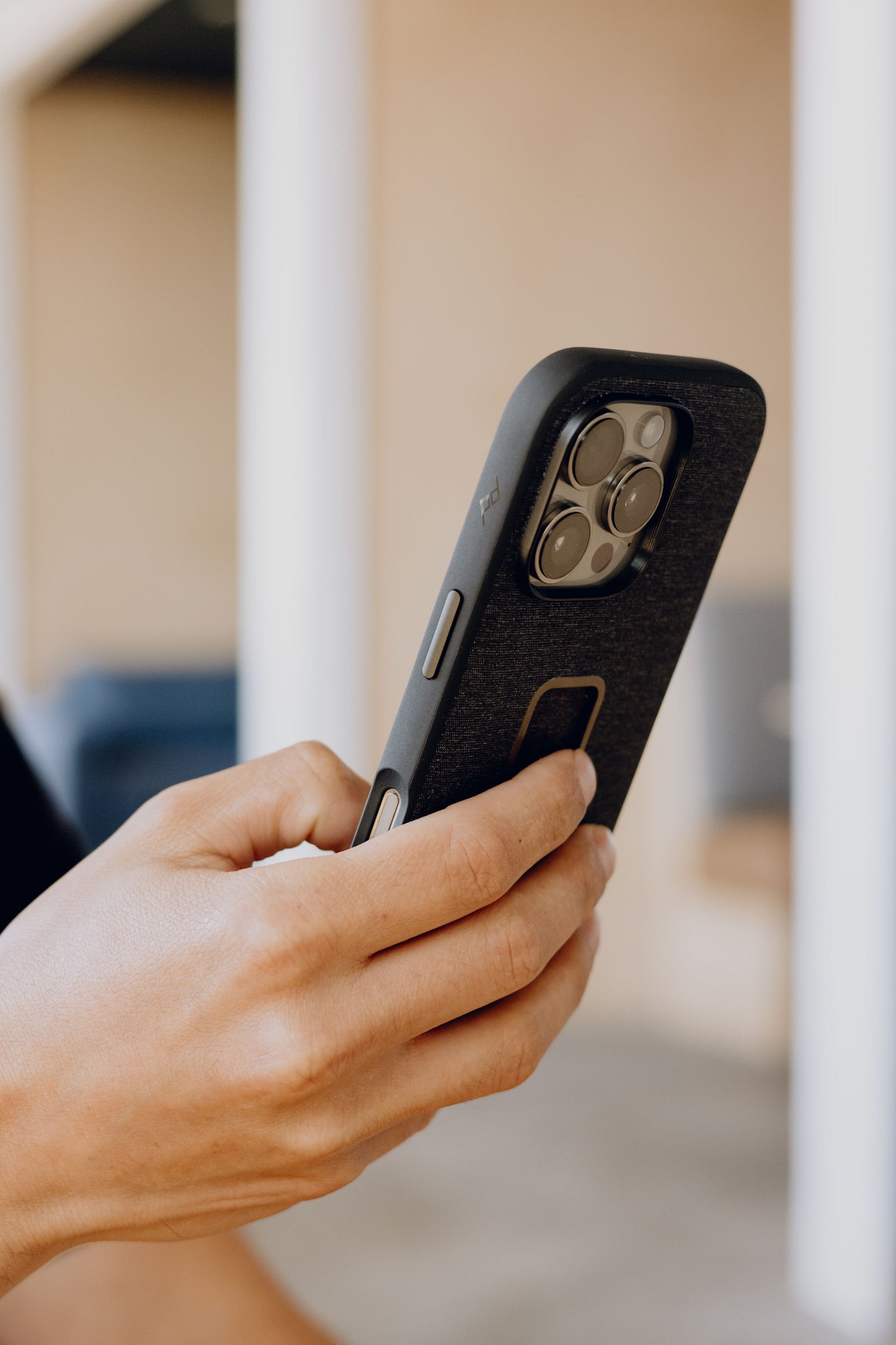 Mobile Everyday Loop Case iPhone 16 Pro Charcoal