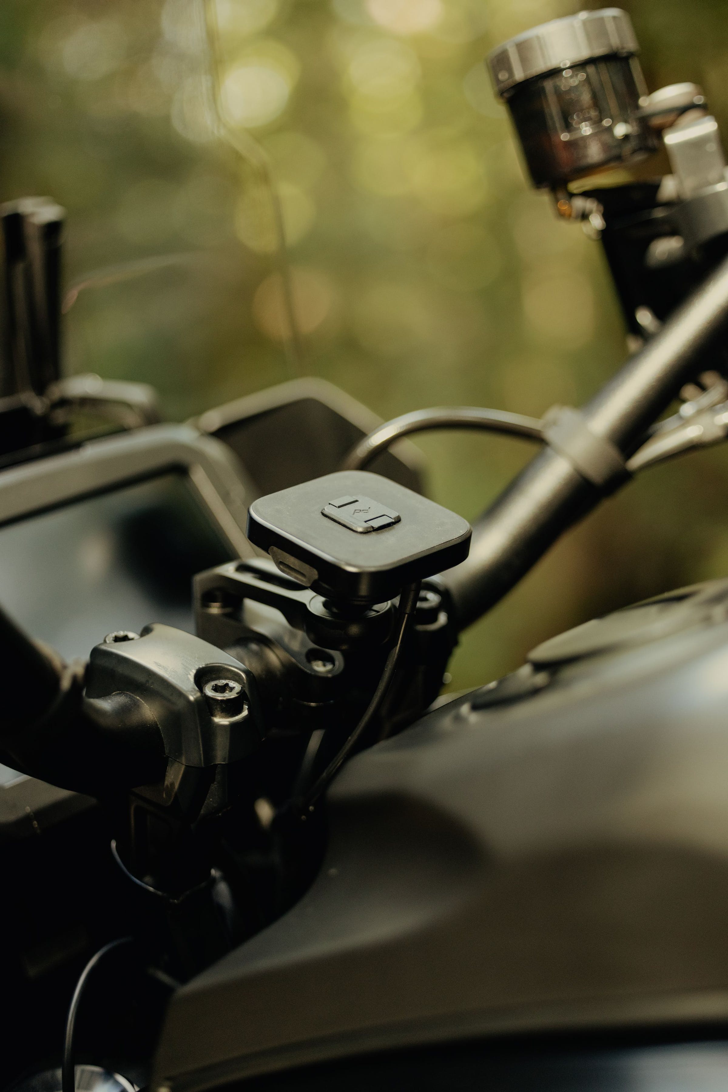 Mobile Motorcycle Mount Bar Mount v2: Charging Black - CON ANTIVIBRAZIONE