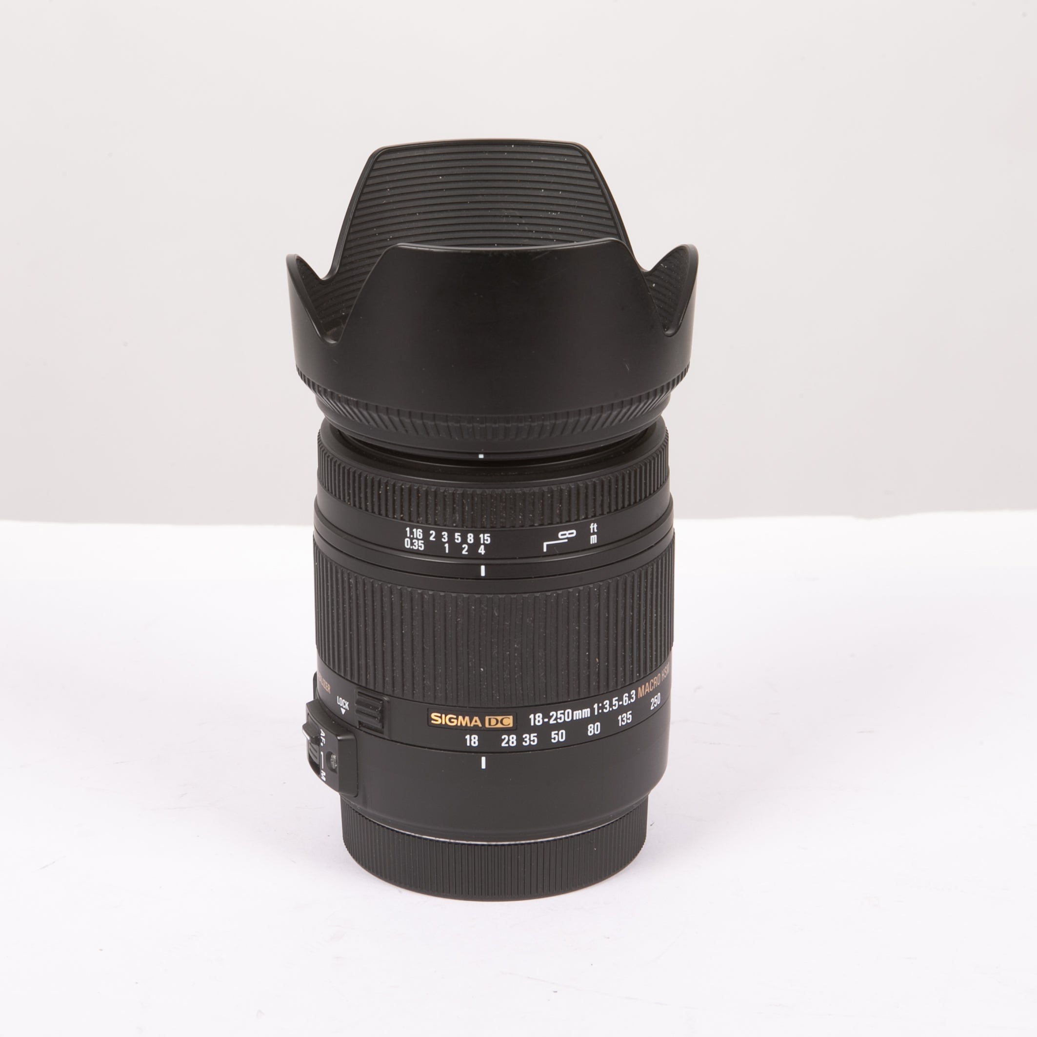 SIGMA 18-250mm F3.5-6.3 DC OS HSM PER CANON