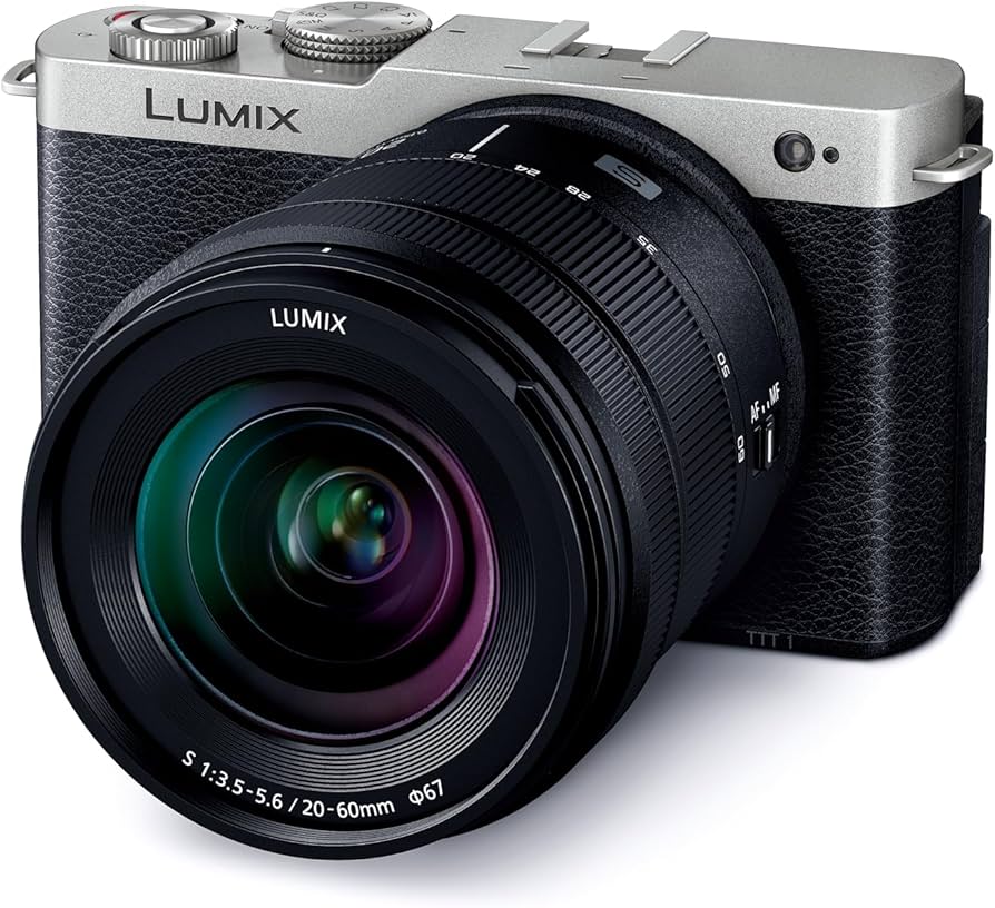 Panasonic Lumix S9