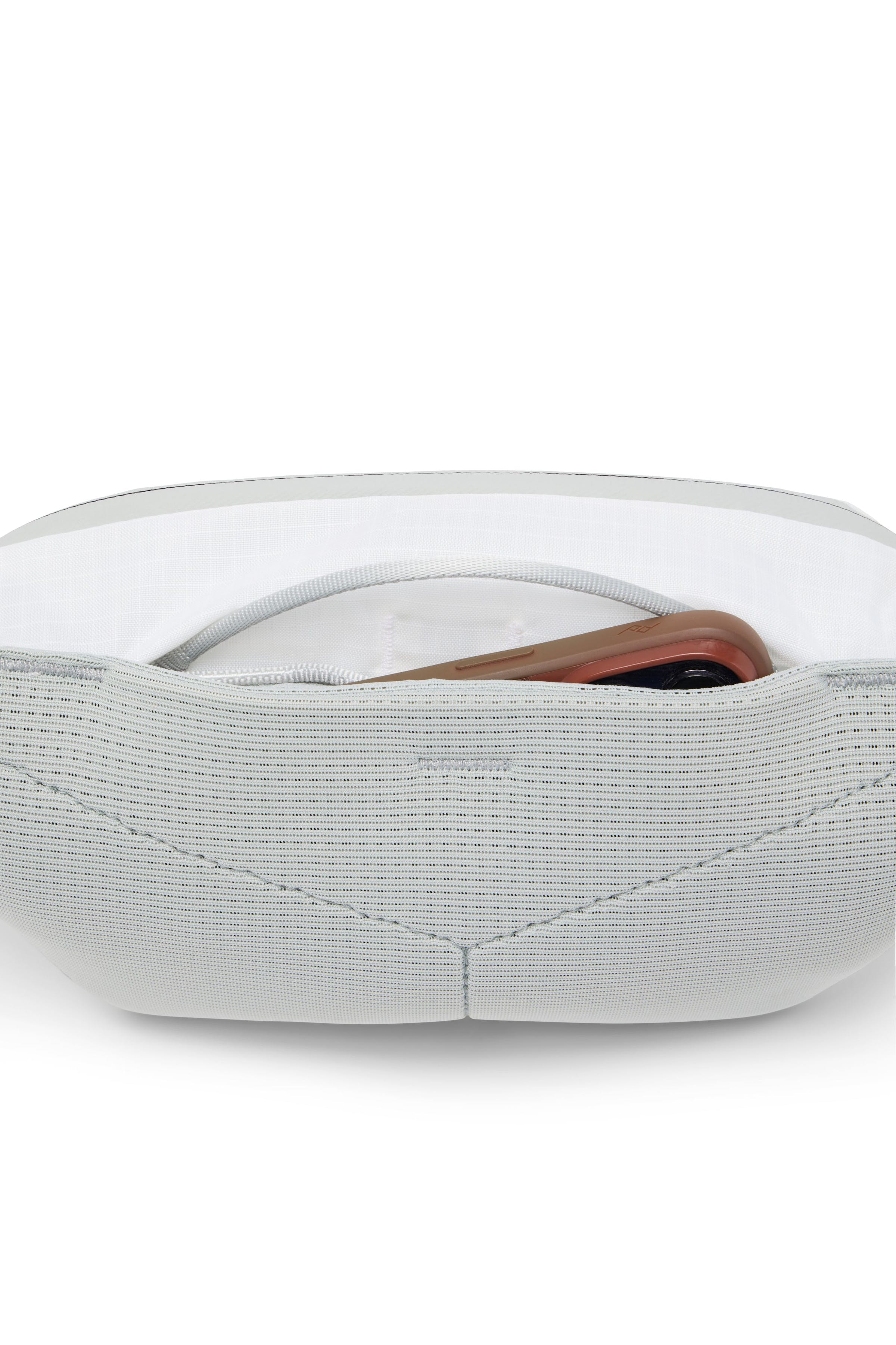 Outdoor Sling 2L Cloud - White