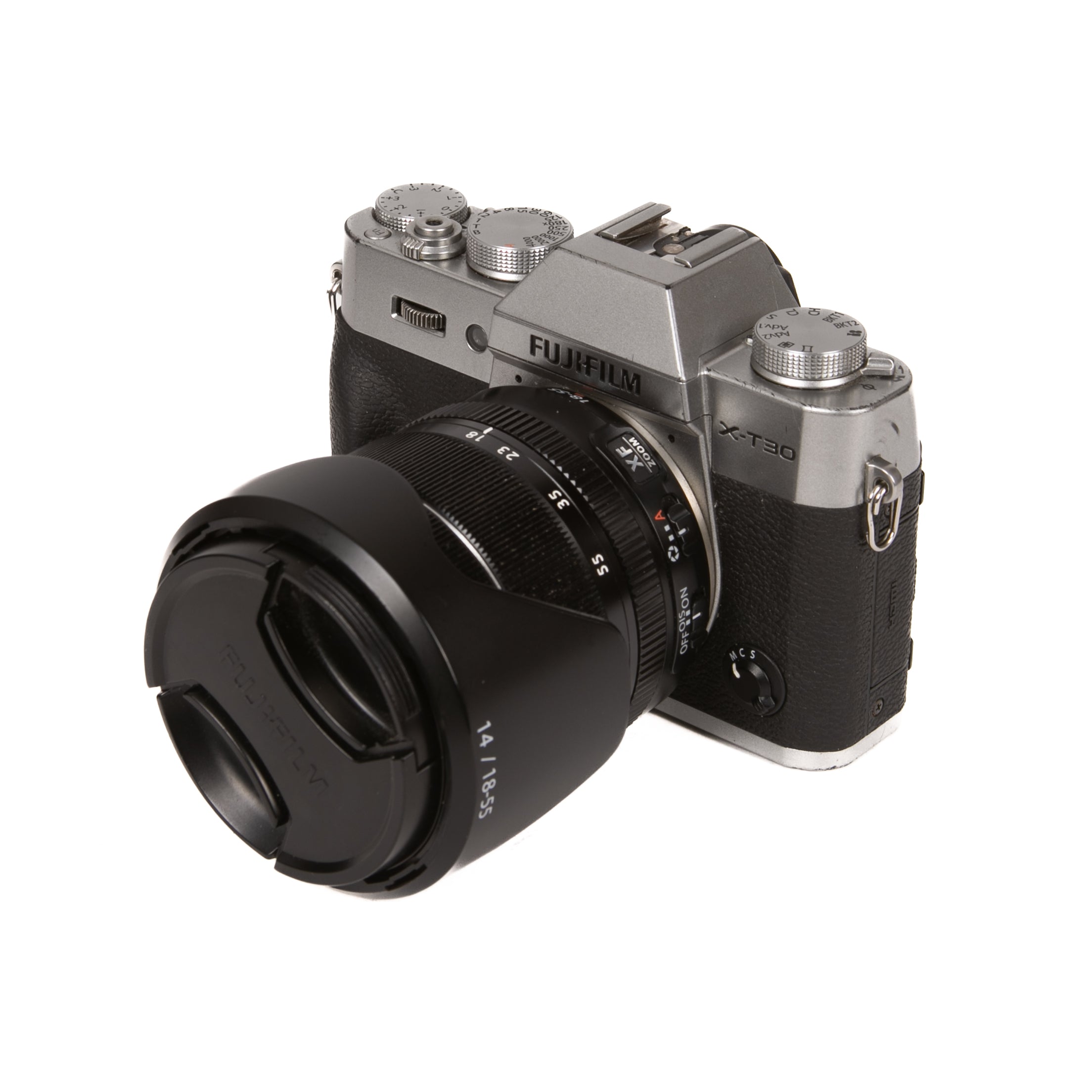 Fujifilm X-T30 con: Lente Fujifilm XF 18-55 SCATTI 16662