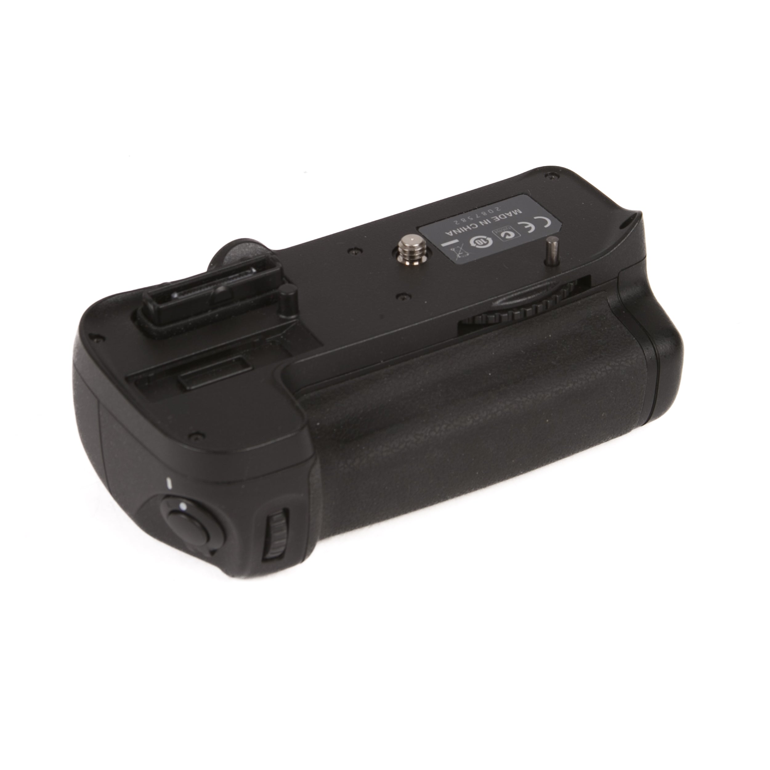 Nikon D7000 SCATTI 10738+MBD11