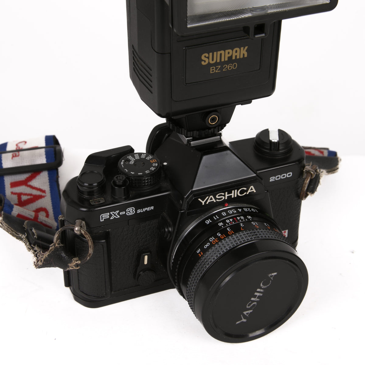 Yashica FX-3 Super 2000 SLR 35mm nera + ML 50mm f/1.9