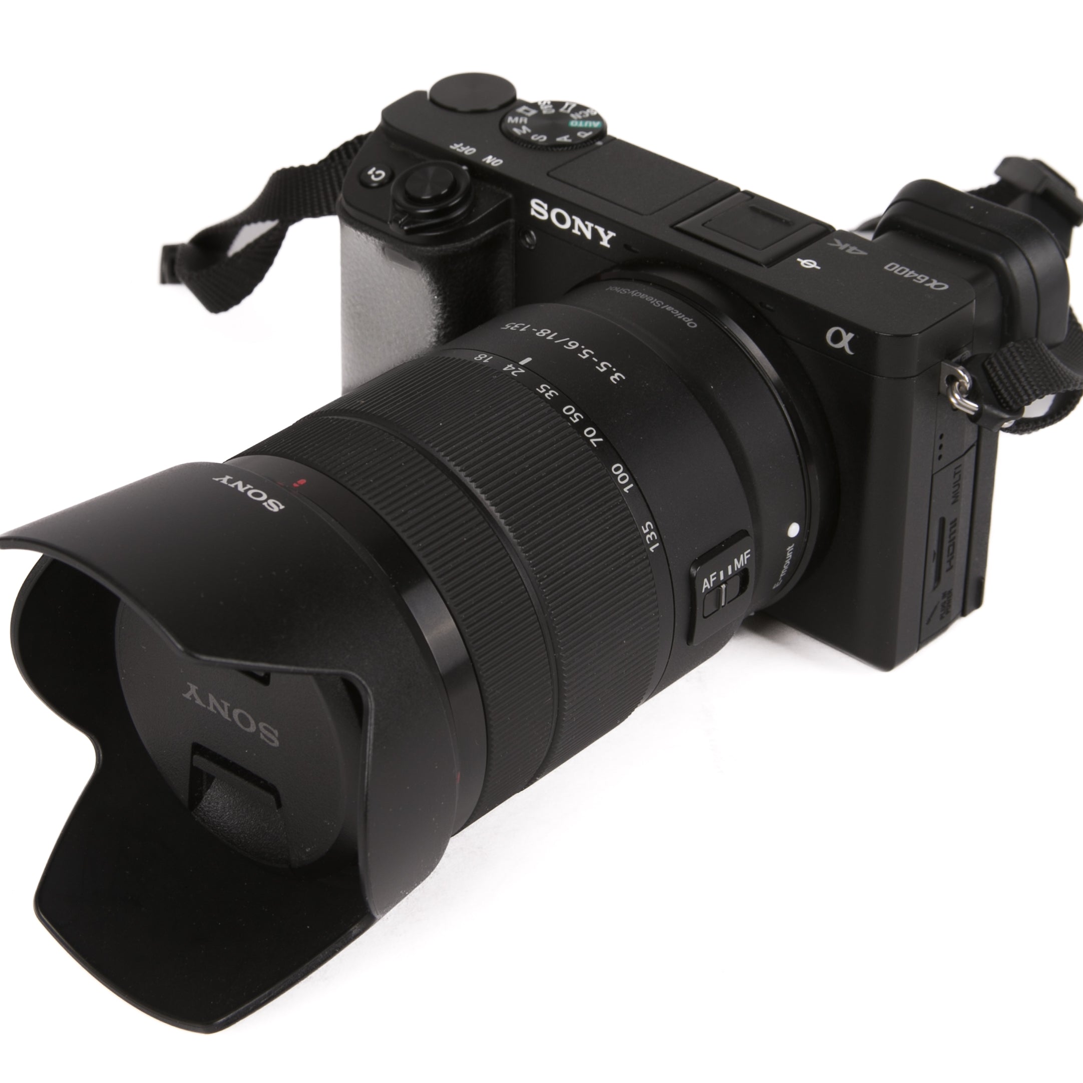 Sony Alpha a6400 con obiettivo 18-135mm SCATTI 10223