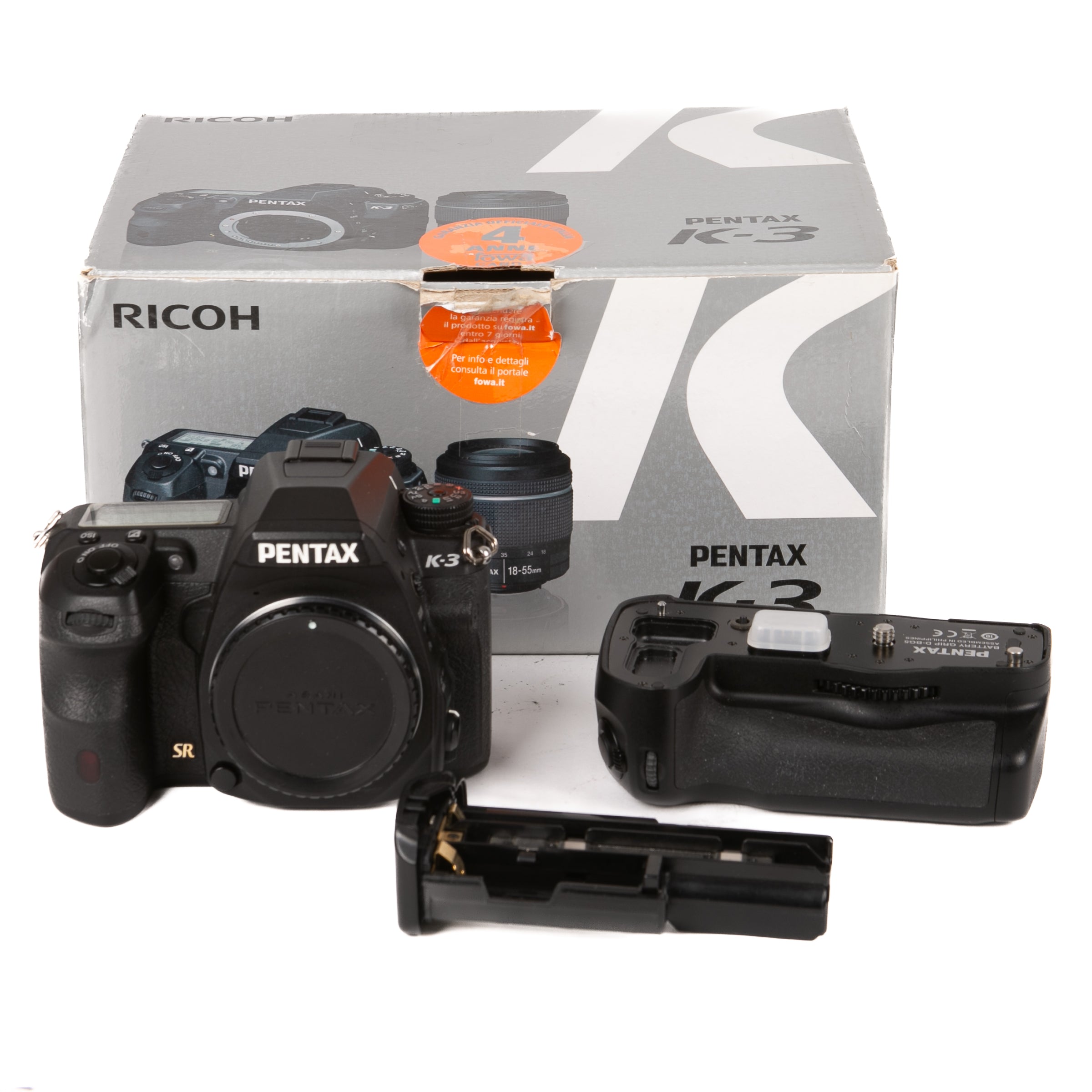 Reflex digitale Pentax K3 con battery grip originale