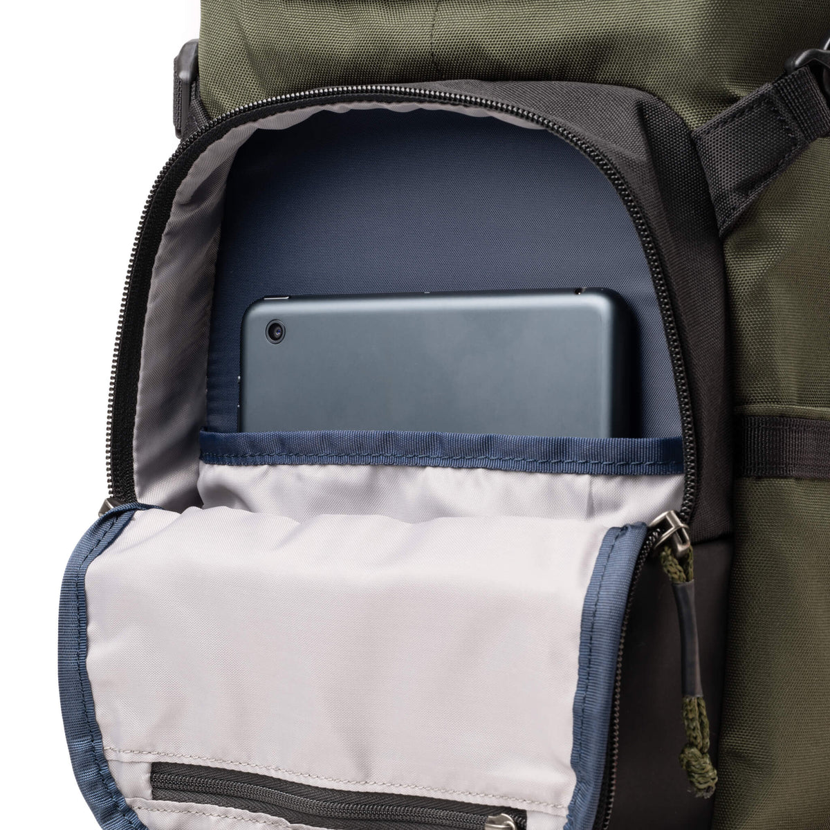 DarkLight ® Backpack 14L