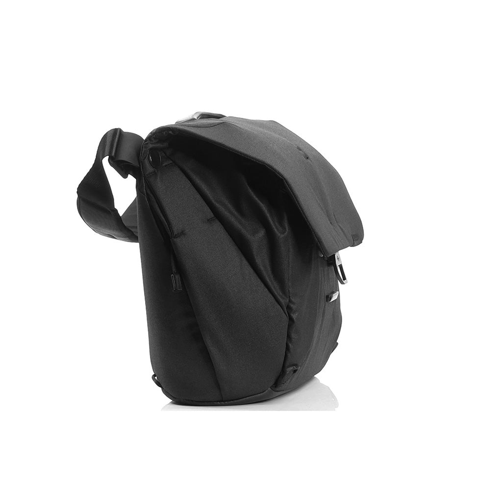 Everyday Messenger 13L v2 // Black