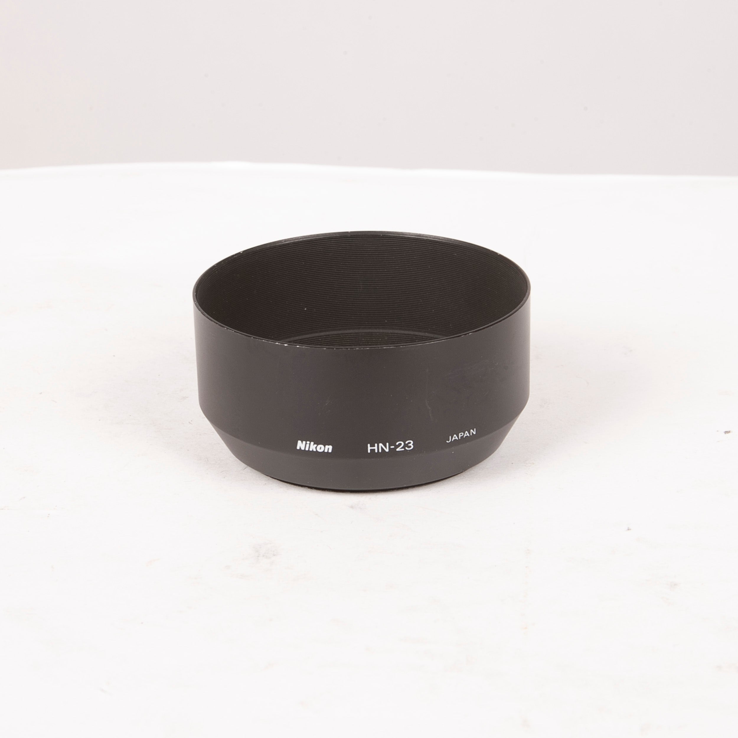 Nikon HN-23 Paraluce a Vite