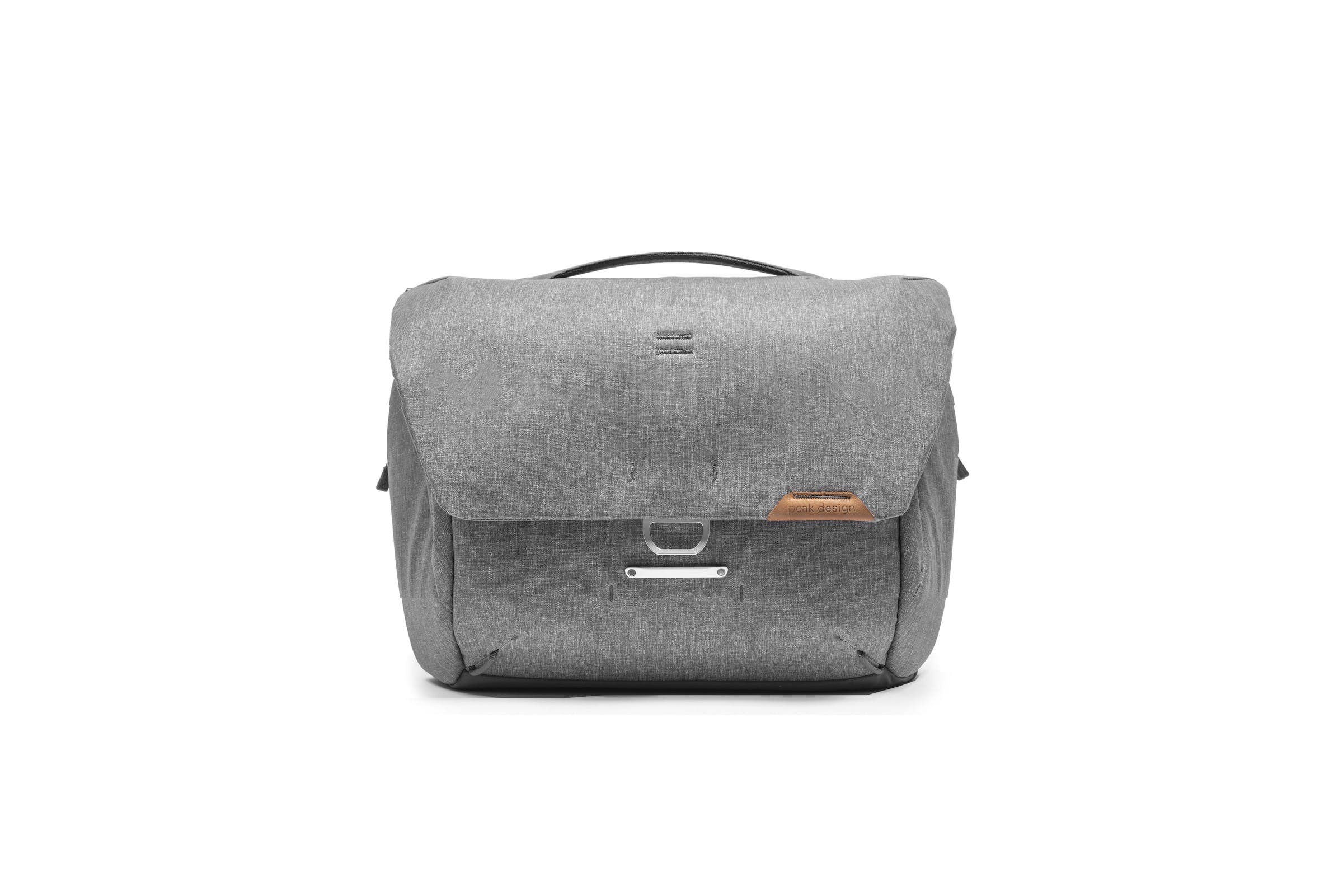 Everyday Messenger 13L v2 // Ash