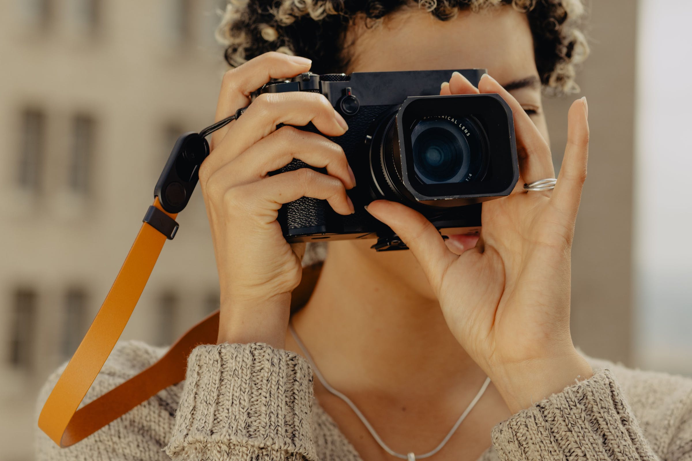 Form - Leather Pelle Camera Strap Standard - Amber