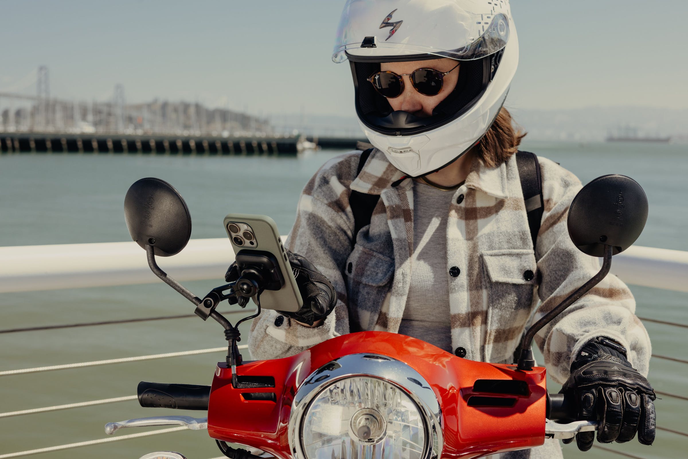 Mobile Motorcycle Mount Mirror Mount: Charging BLACK - CON ANTIVIBRAZIONE