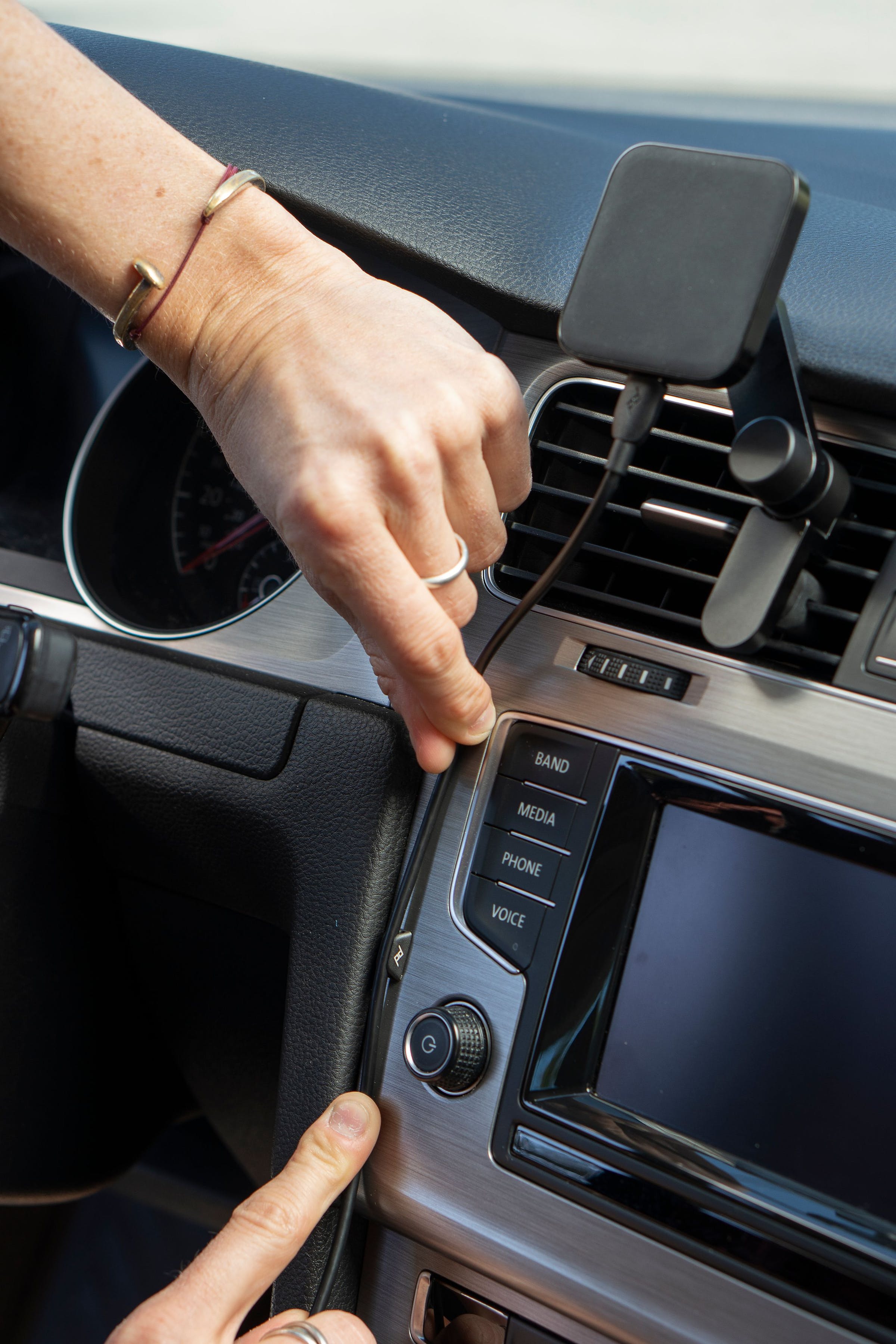 Mobile Car Mount per BOCCHETTA dell' ARIA con Ricarica Wirless MagSafe