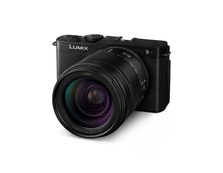 Panasonic Lumix S9