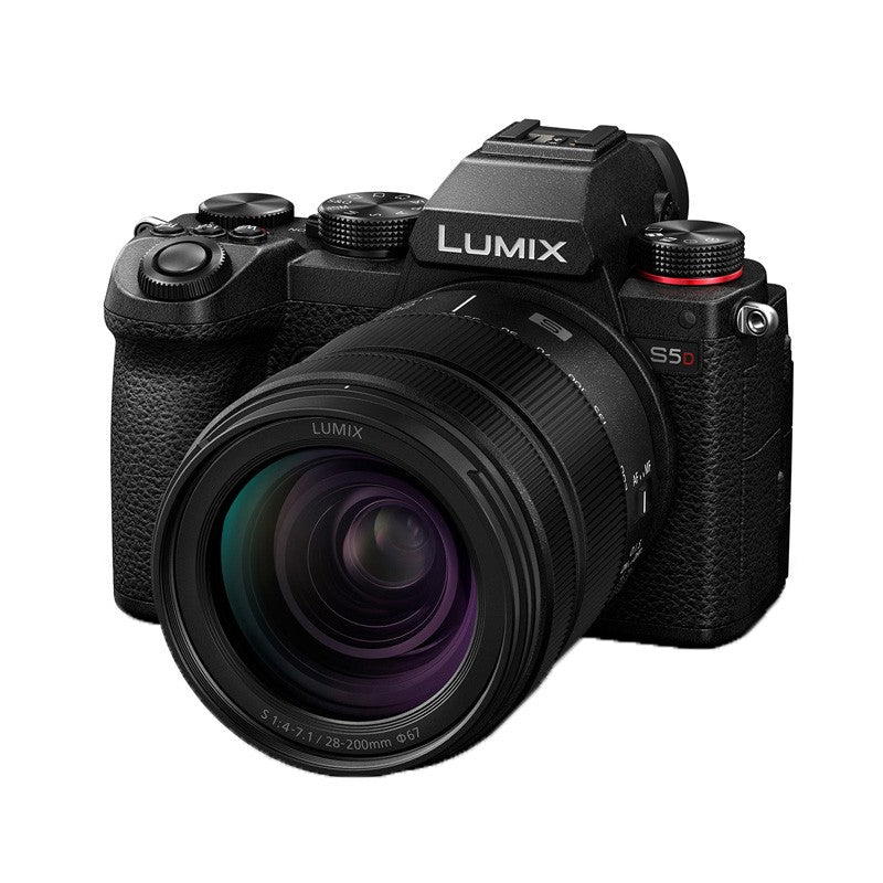 Panasonic Lumix S5D + 28-200